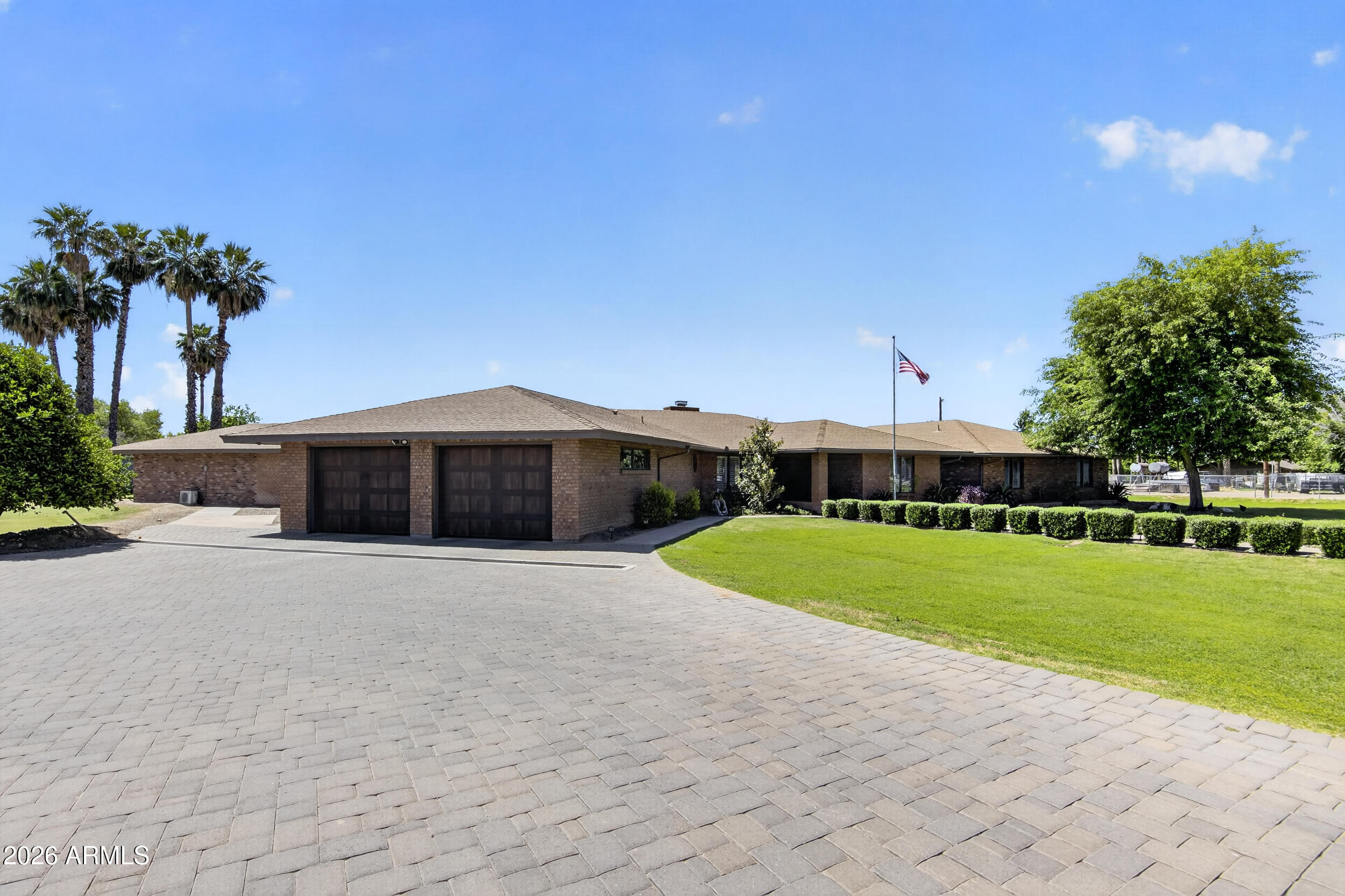 4041 E HERMOSA VISTA Drive