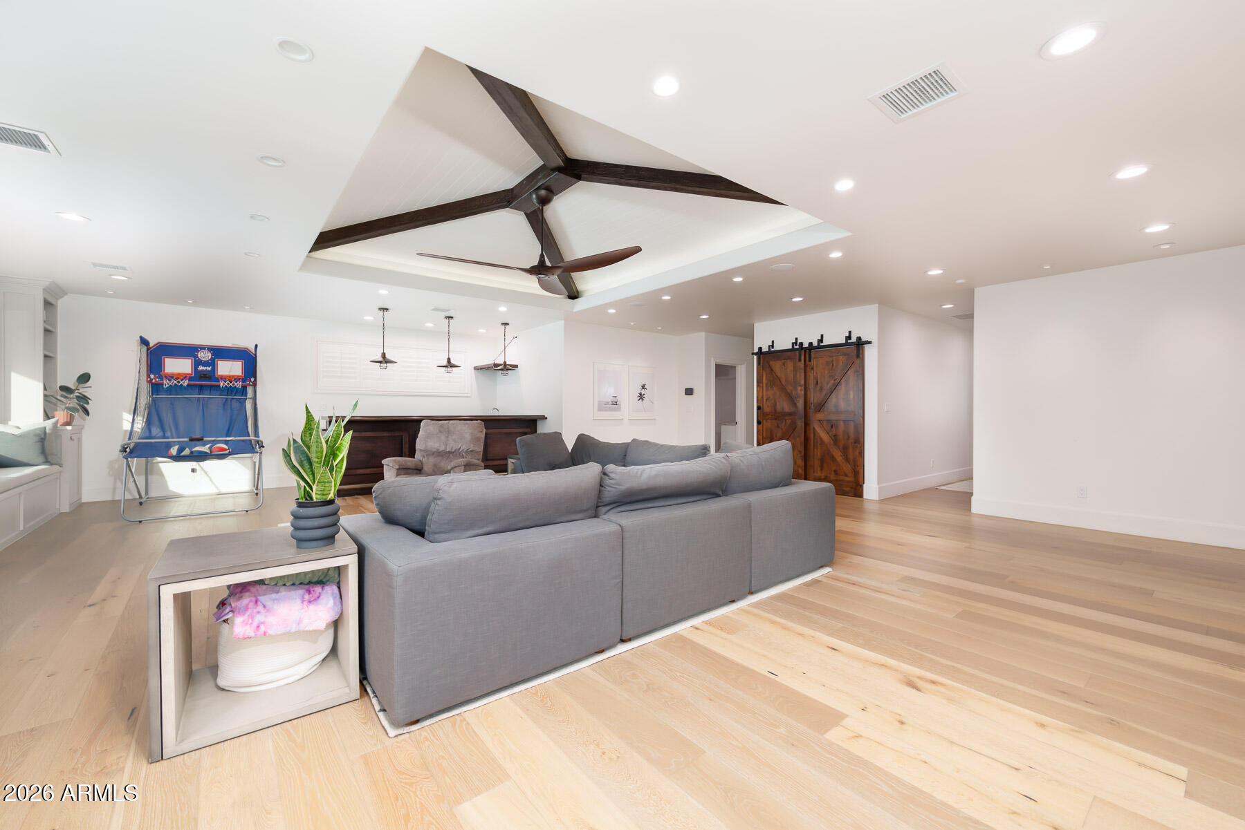 4041 E HERMOSA VISTA Drive