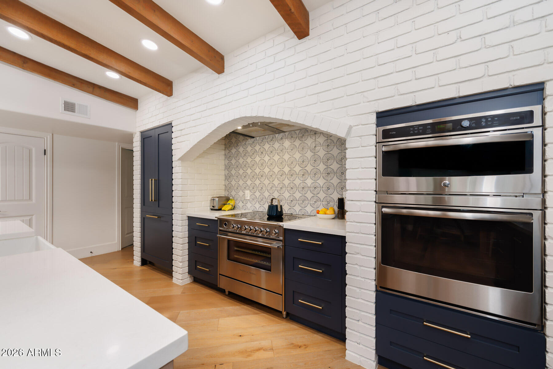 4041 E HERMOSA VISTA Drive