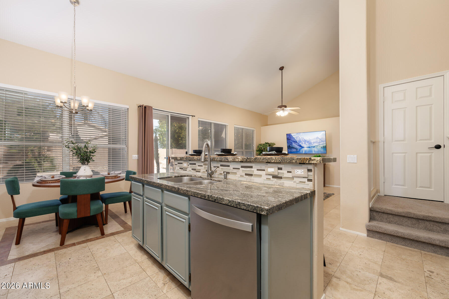 7452 W LOS GATOS Drive