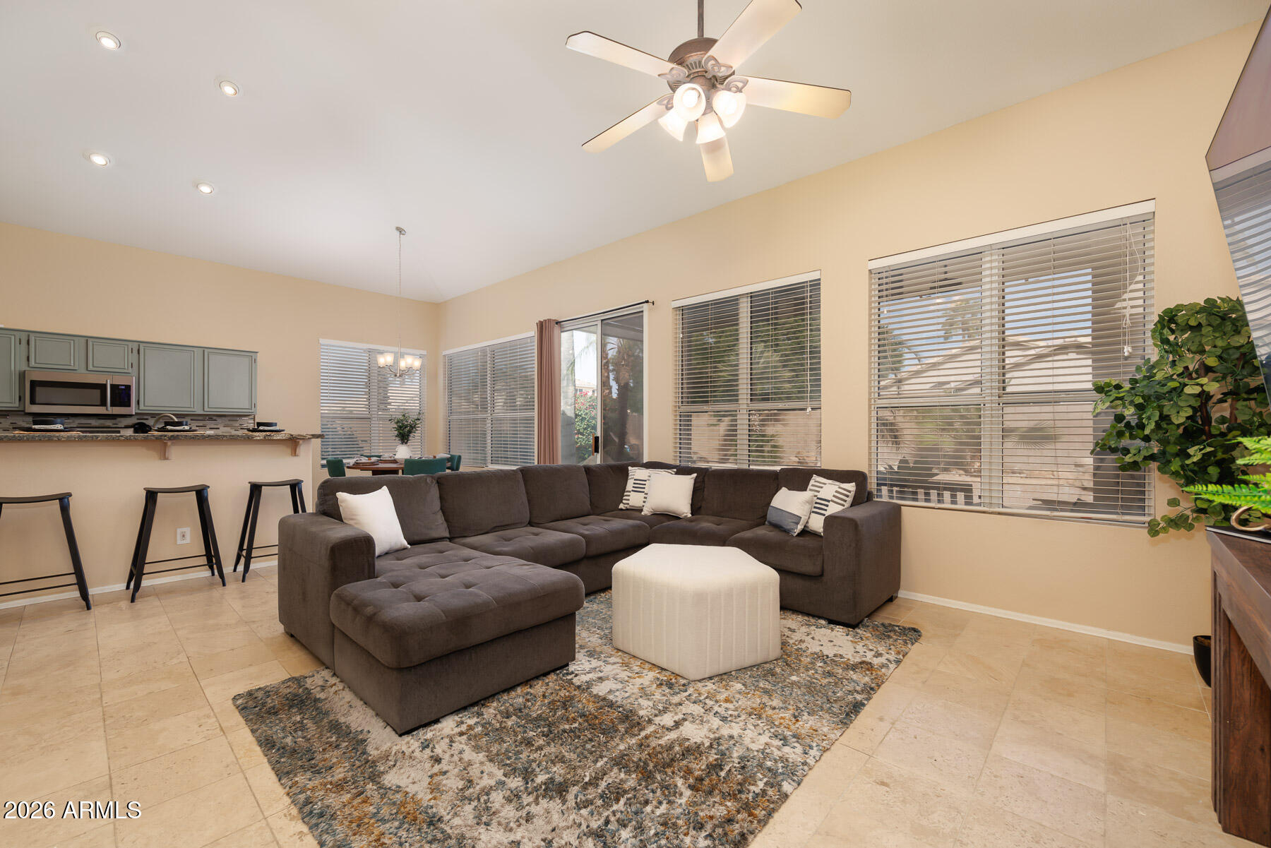 7452 W LOS GATOS Drive