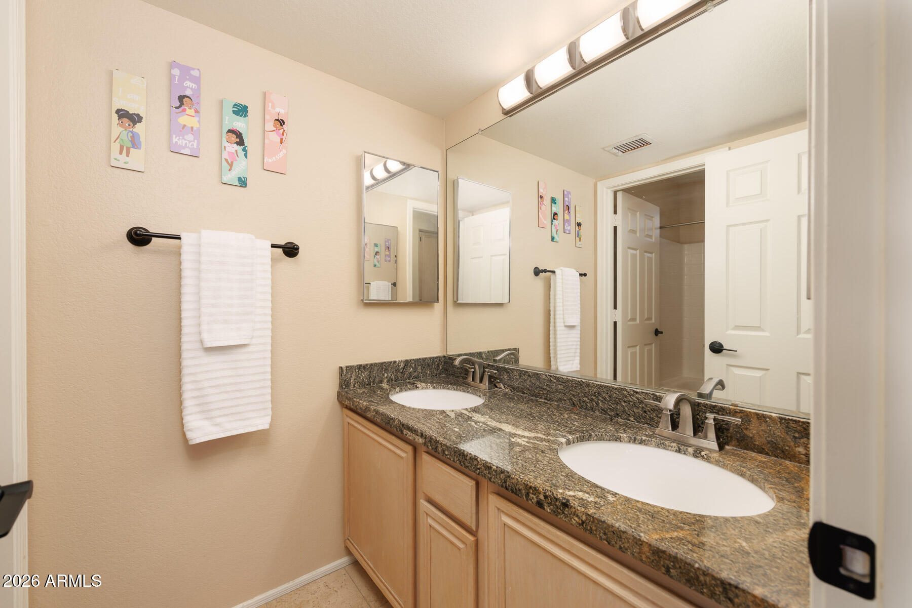 7452 W LOS GATOS Drive