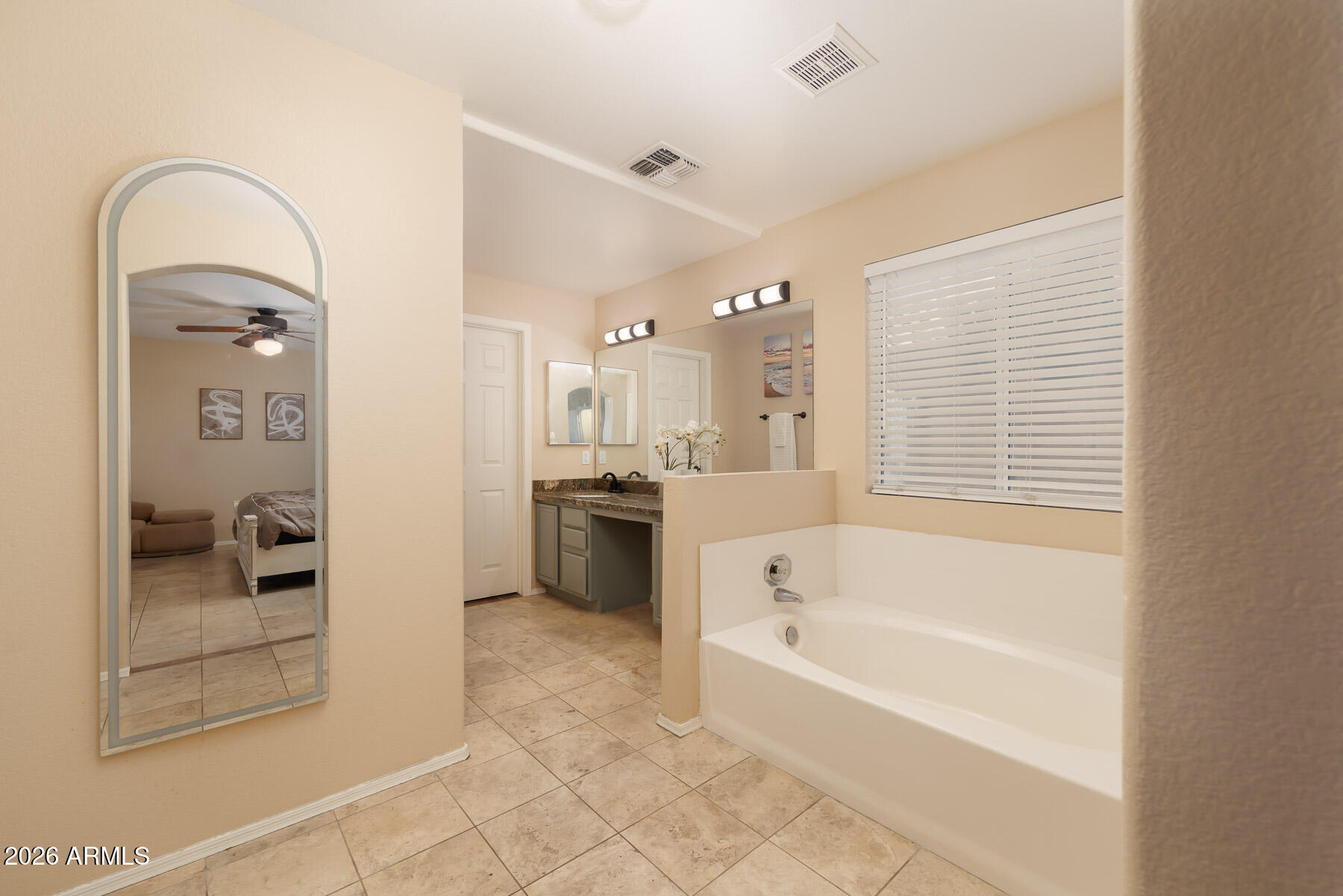 7452 W LOS GATOS Drive