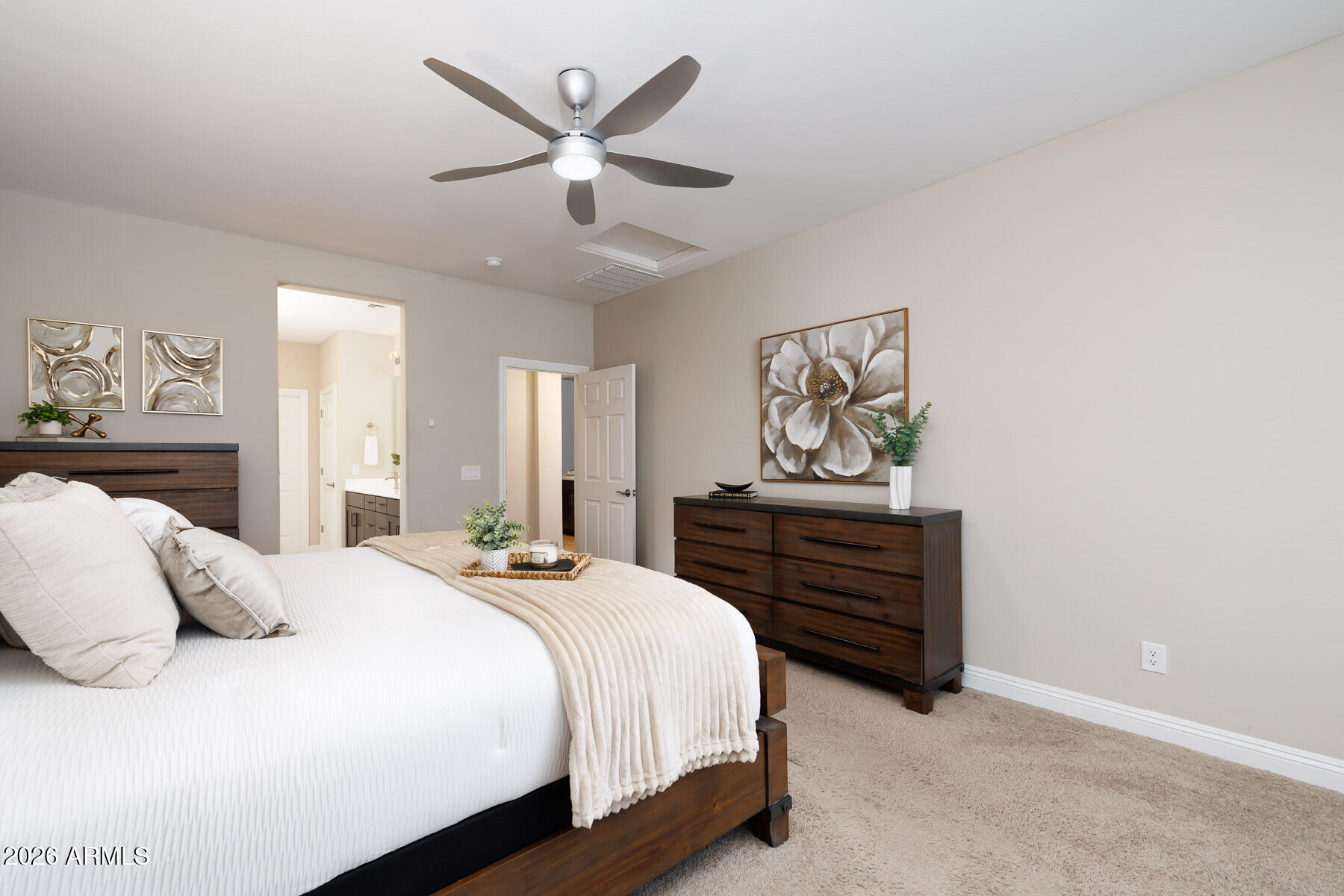 6352 W PLEASANT OAK Court