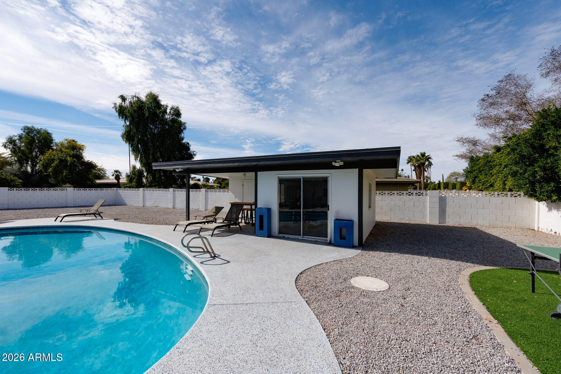 8714 E MACKENZIE Drive