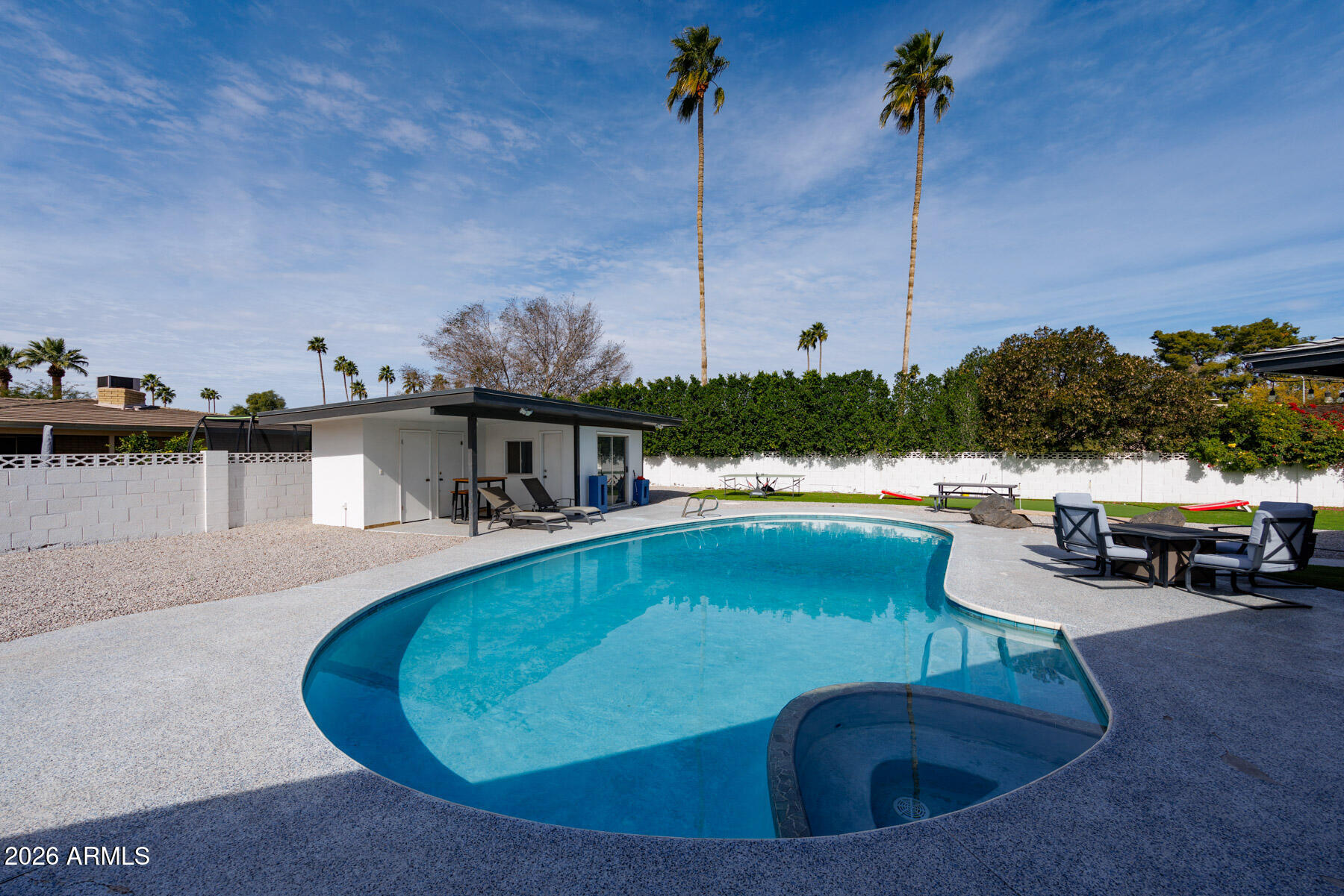 8714 E MACKENZIE Drive