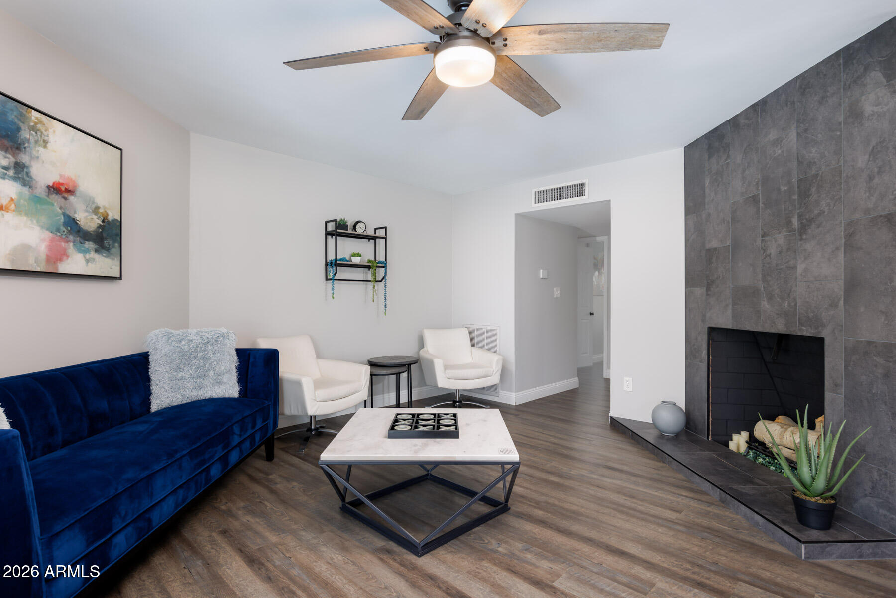 8714 E MACKENZIE Drive