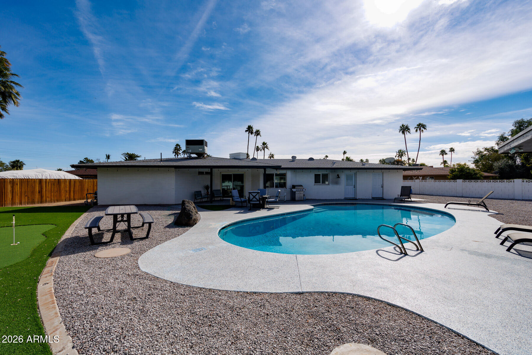 8714 E MACKENZIE Drive