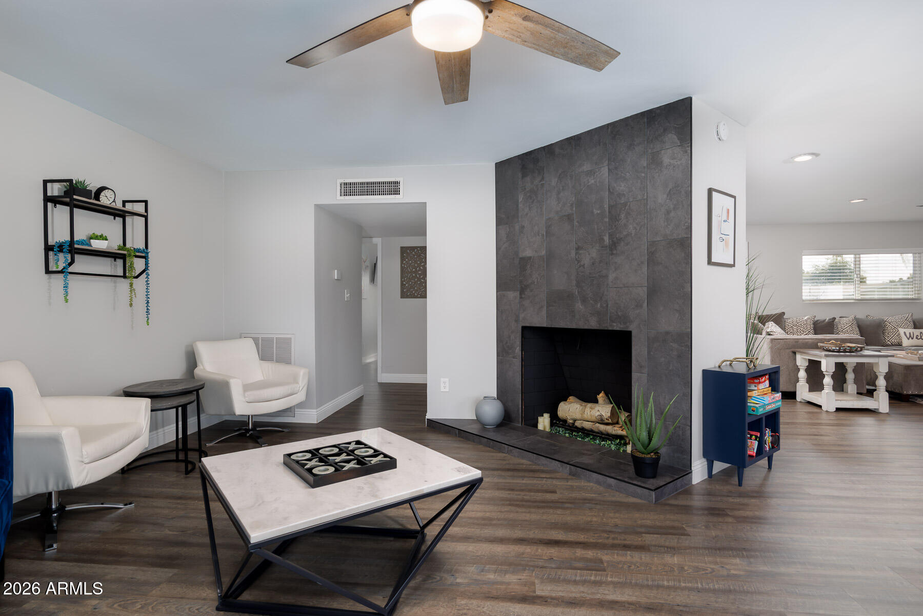 8714 E MACKENZIE Drive