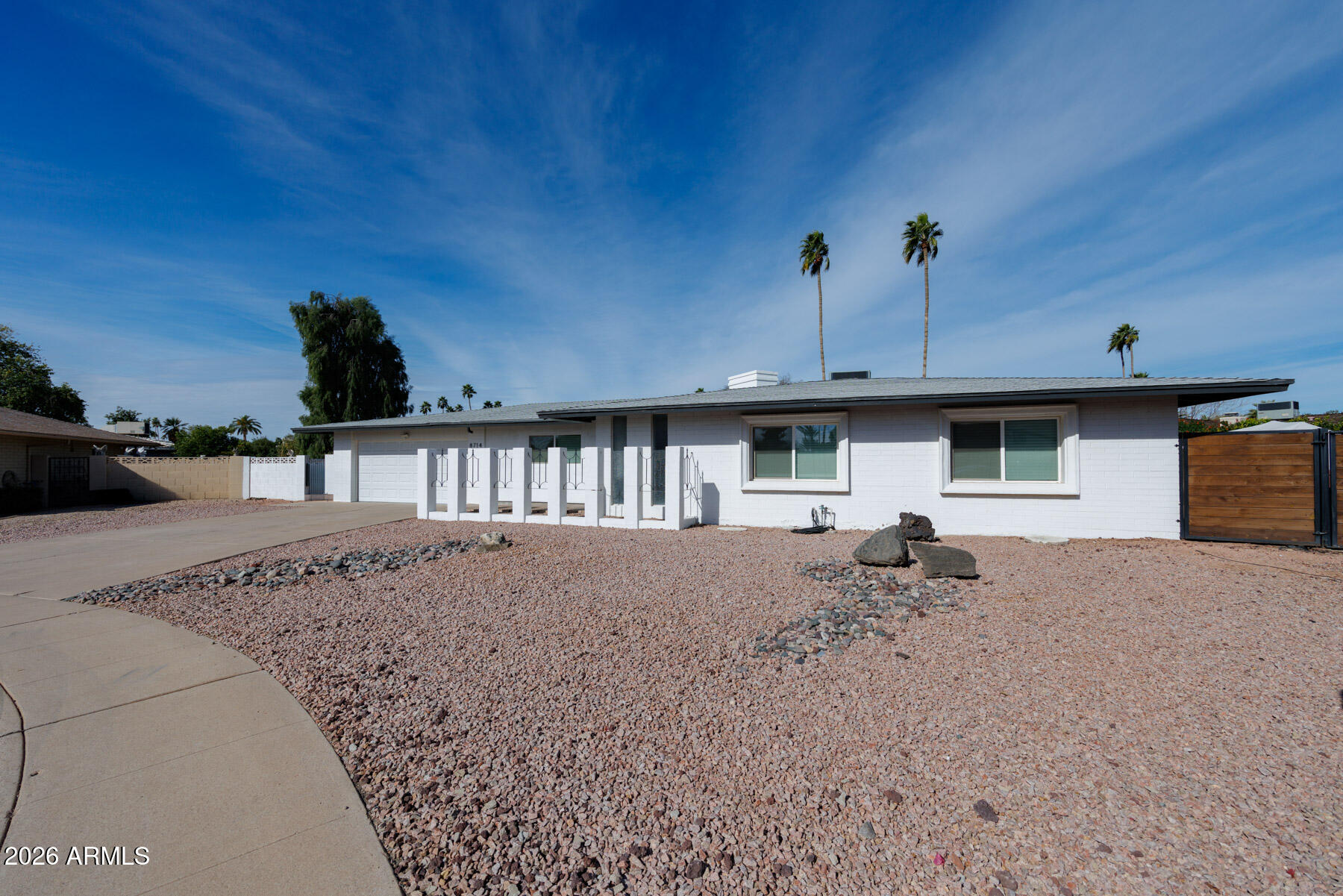 8714 E MACKENZIE Drive