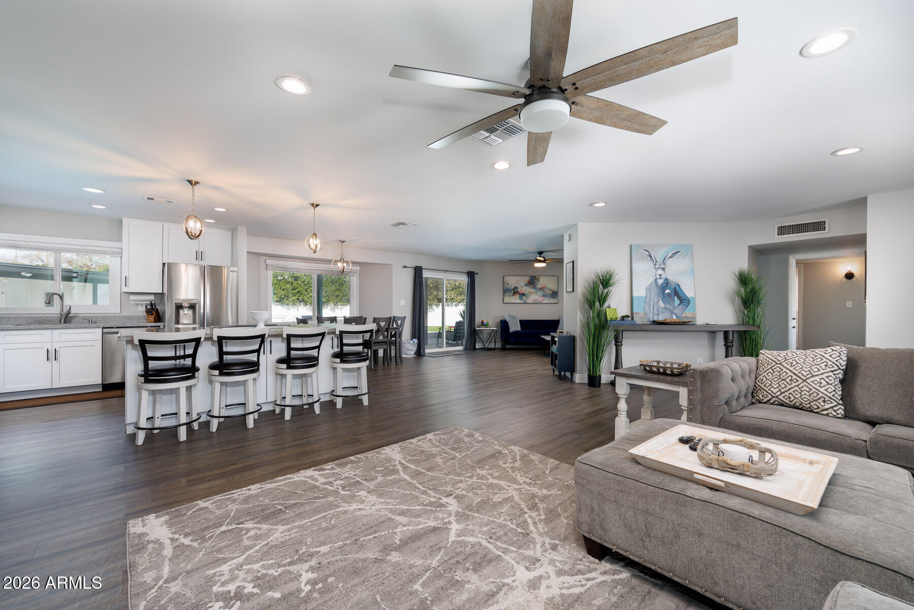 8714 E MACKENZIE Drive