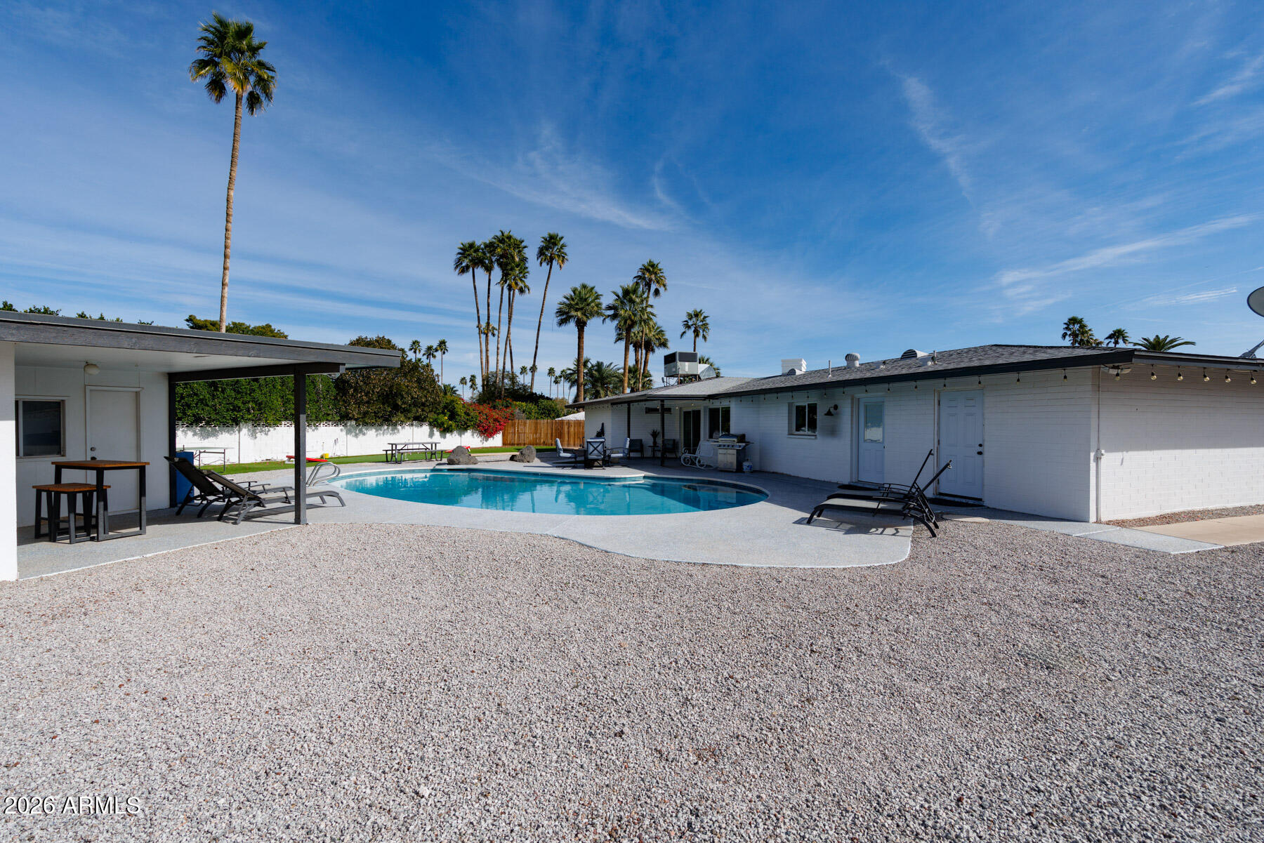 8714 E MACKENZIE Drive