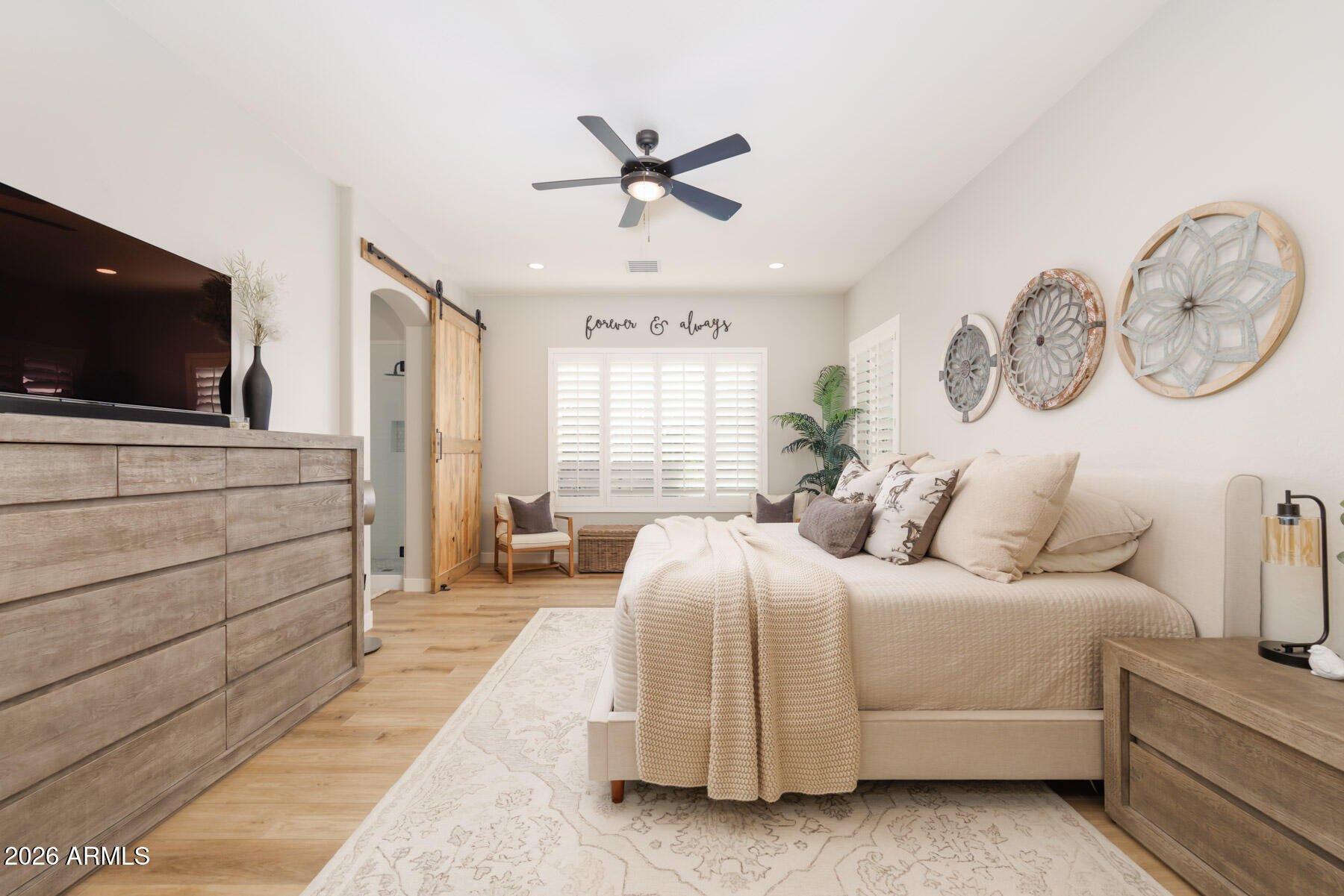 4167 E DUBOIS Avenue