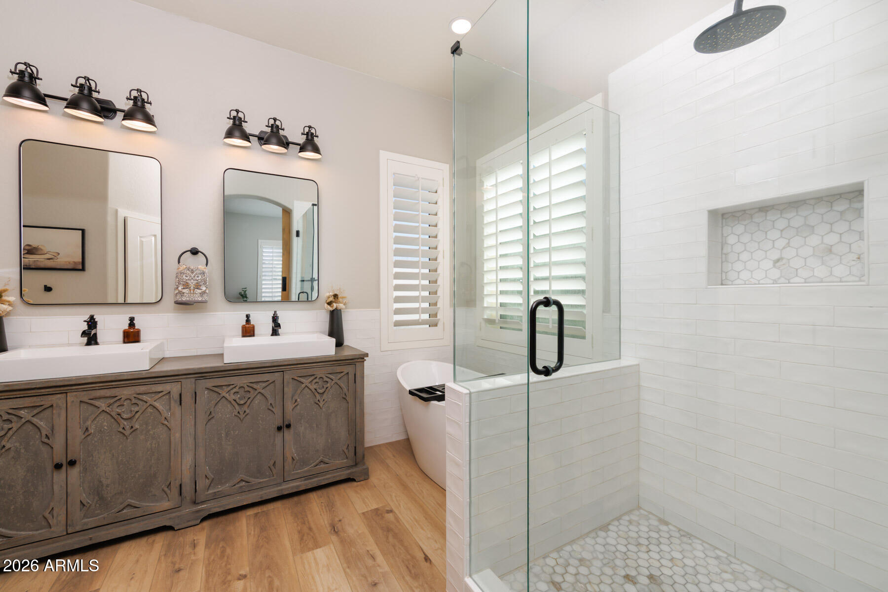 4167 E DUBOIS Avenue