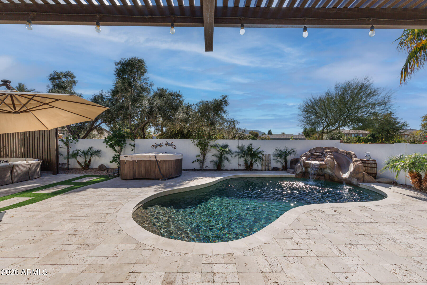 4167 E DUBOIS Avenue