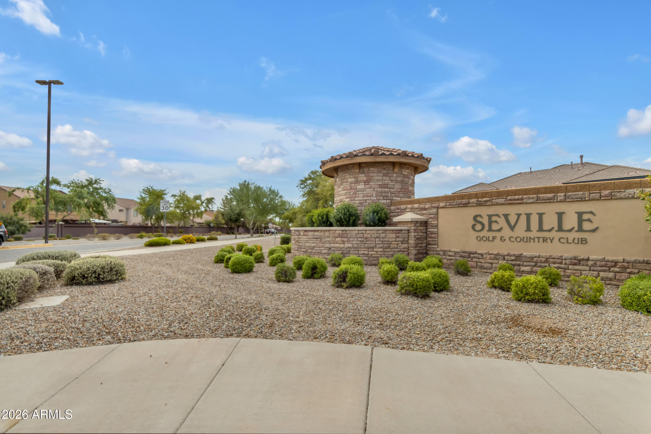 4167 E DUBOIS Avenue