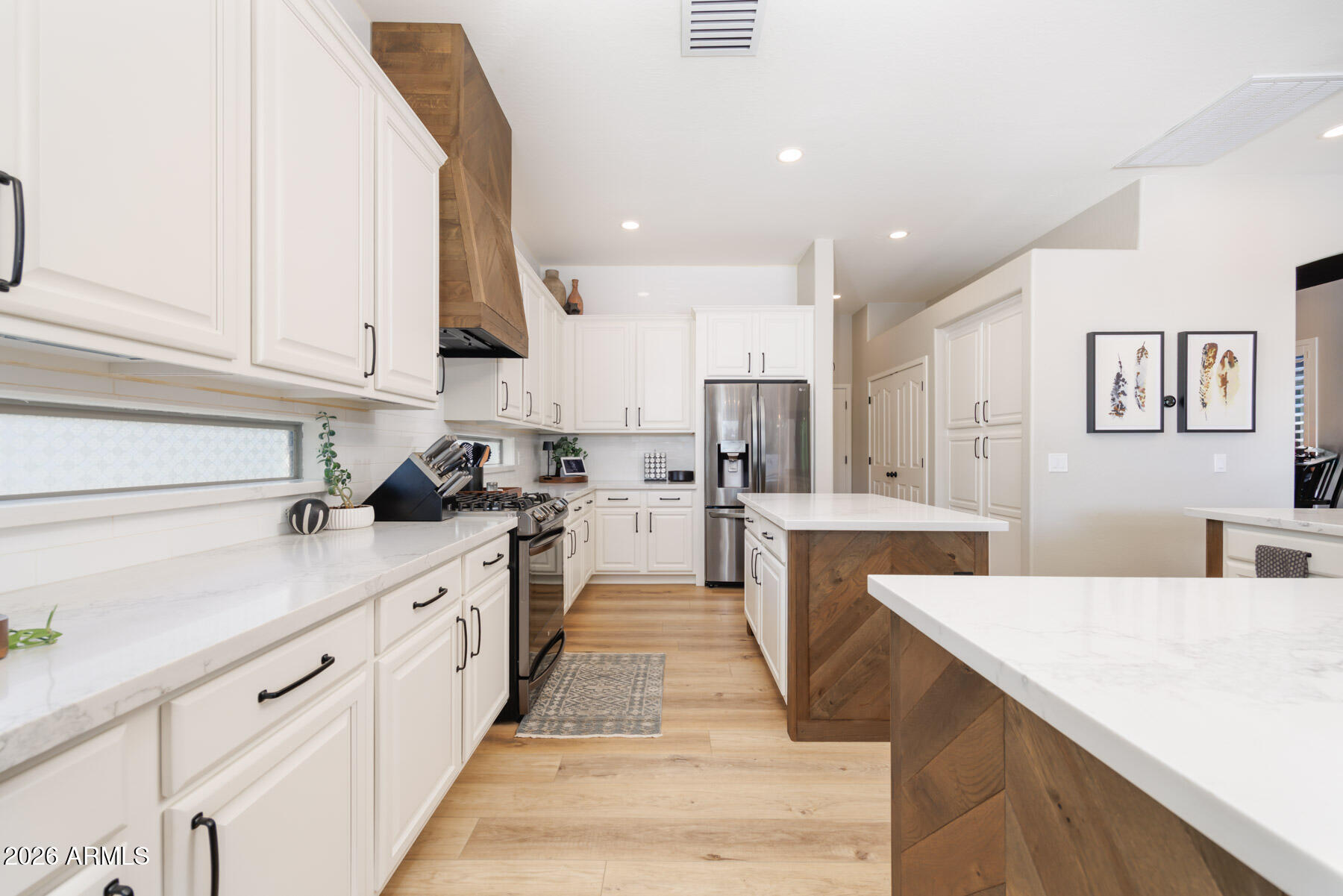 4167 E DUBOIS Avenue