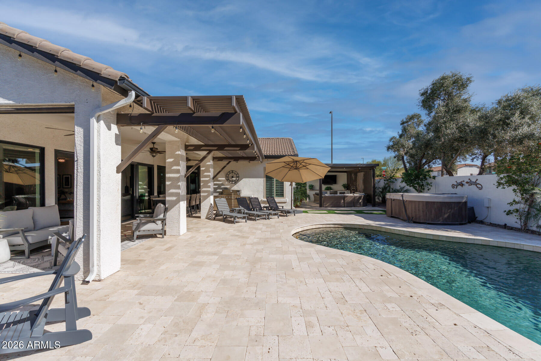 4167 E DUBOIS Avenue