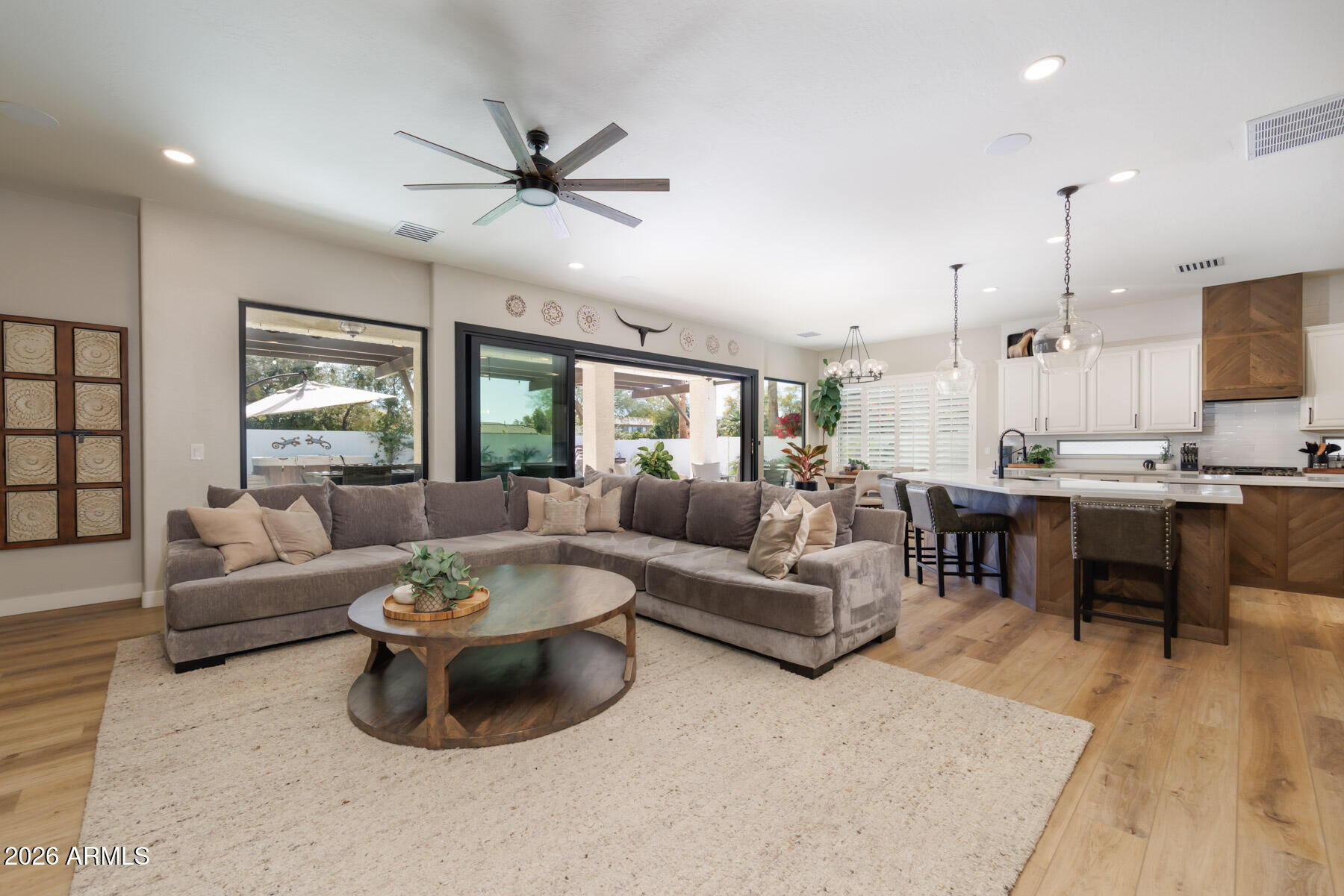 4167 E DUBOIS Avenue