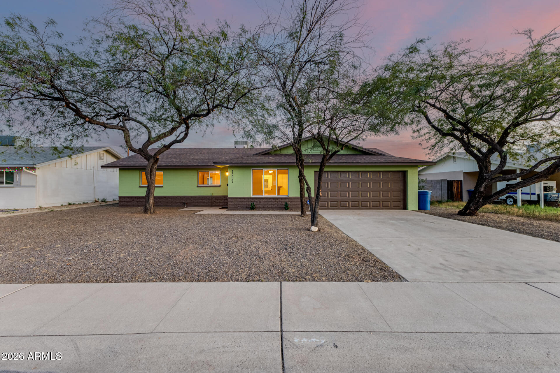 1233 E BROADMOR Drive