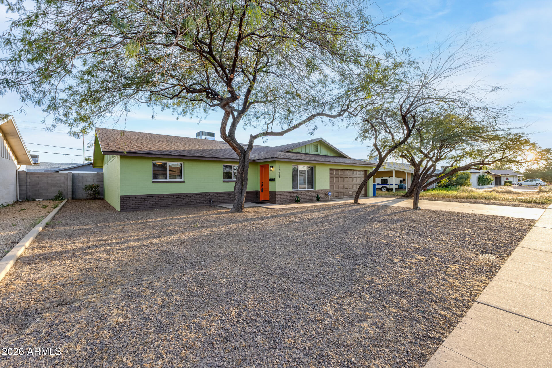 1233 E BROADMOR Drive