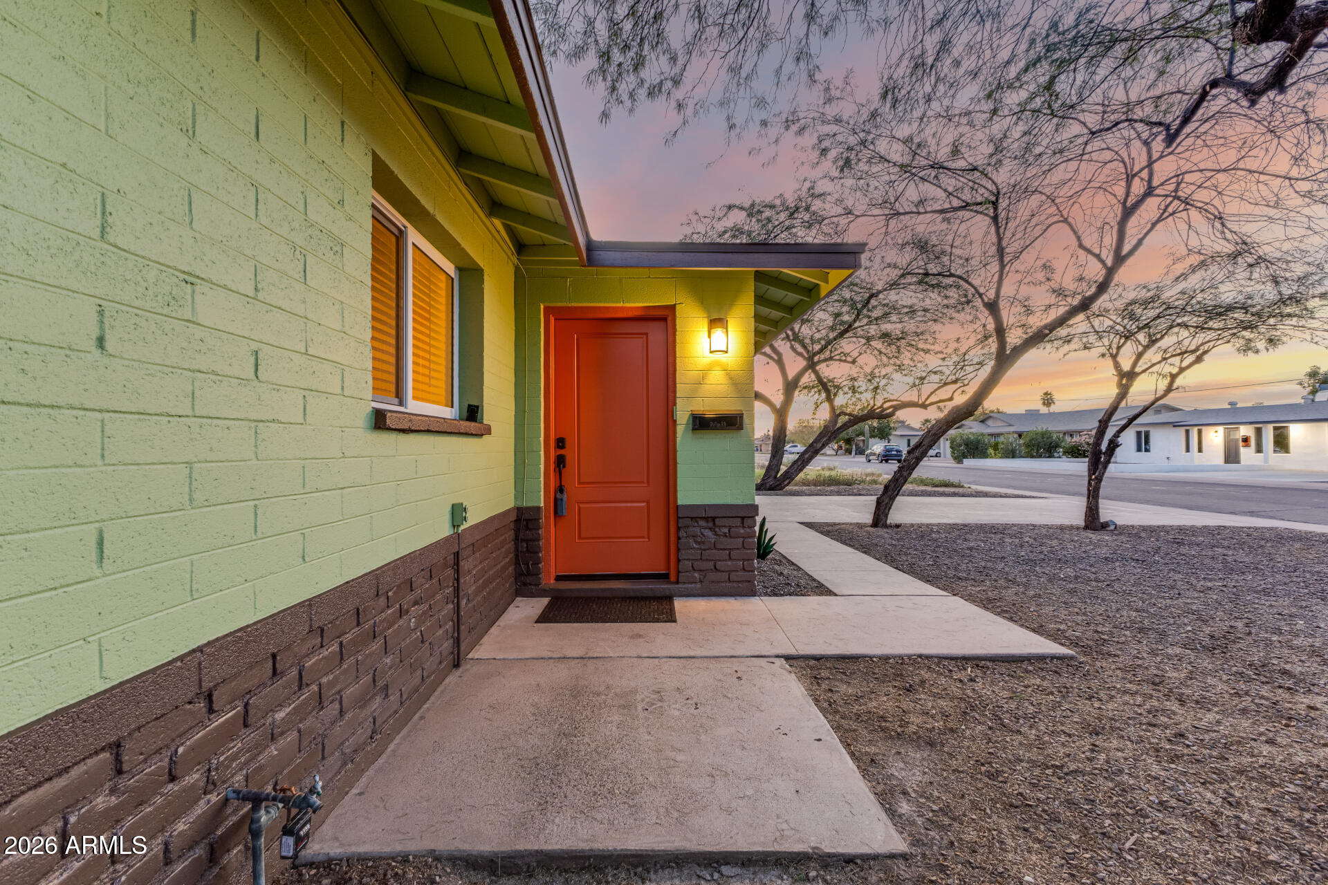 1233 E BROADMOR Drive