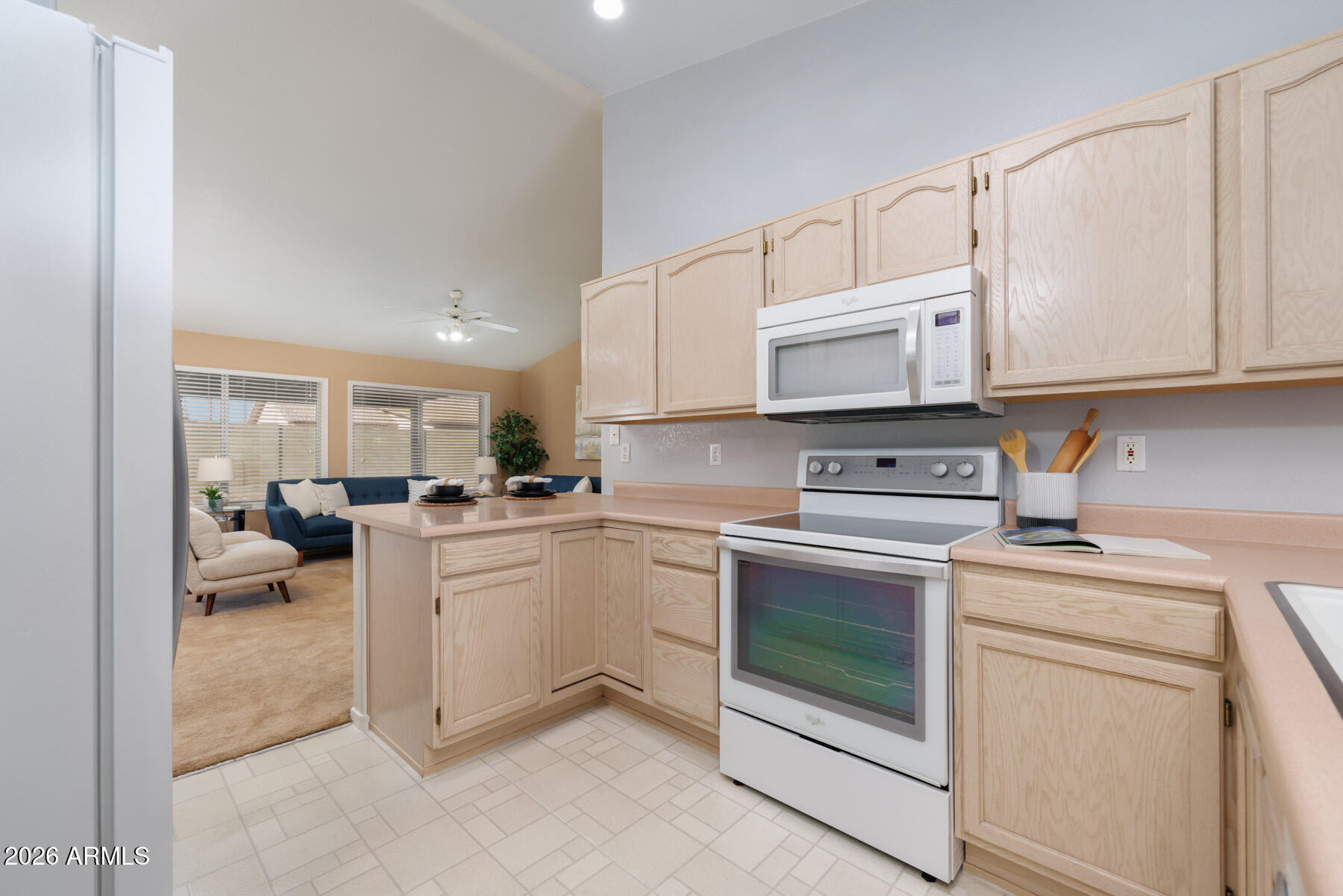 824 S EVERGREEN Street