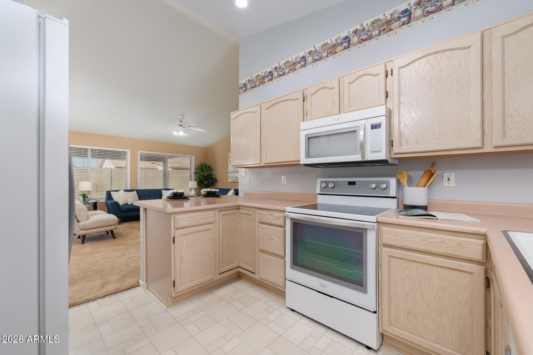 824 S EVERGREEN Street