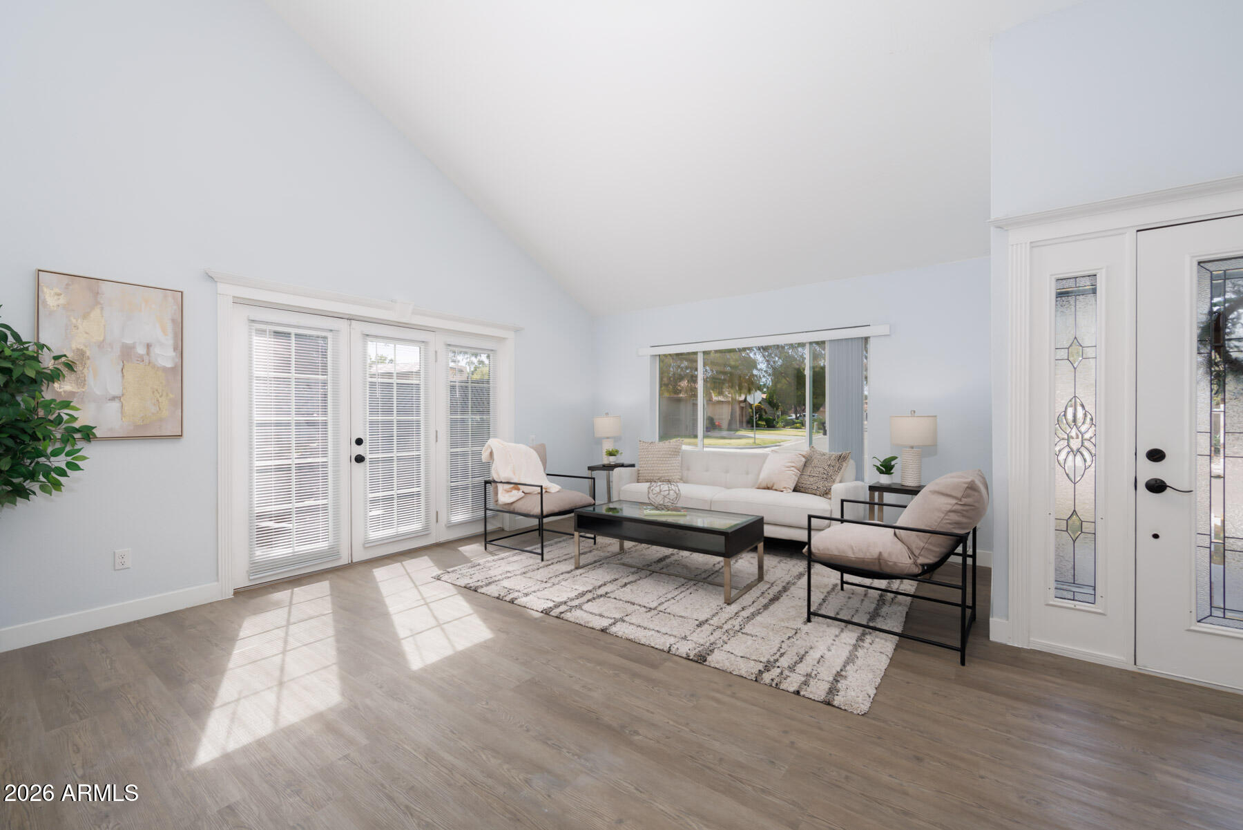 1506 E NORTHSHORE Drive