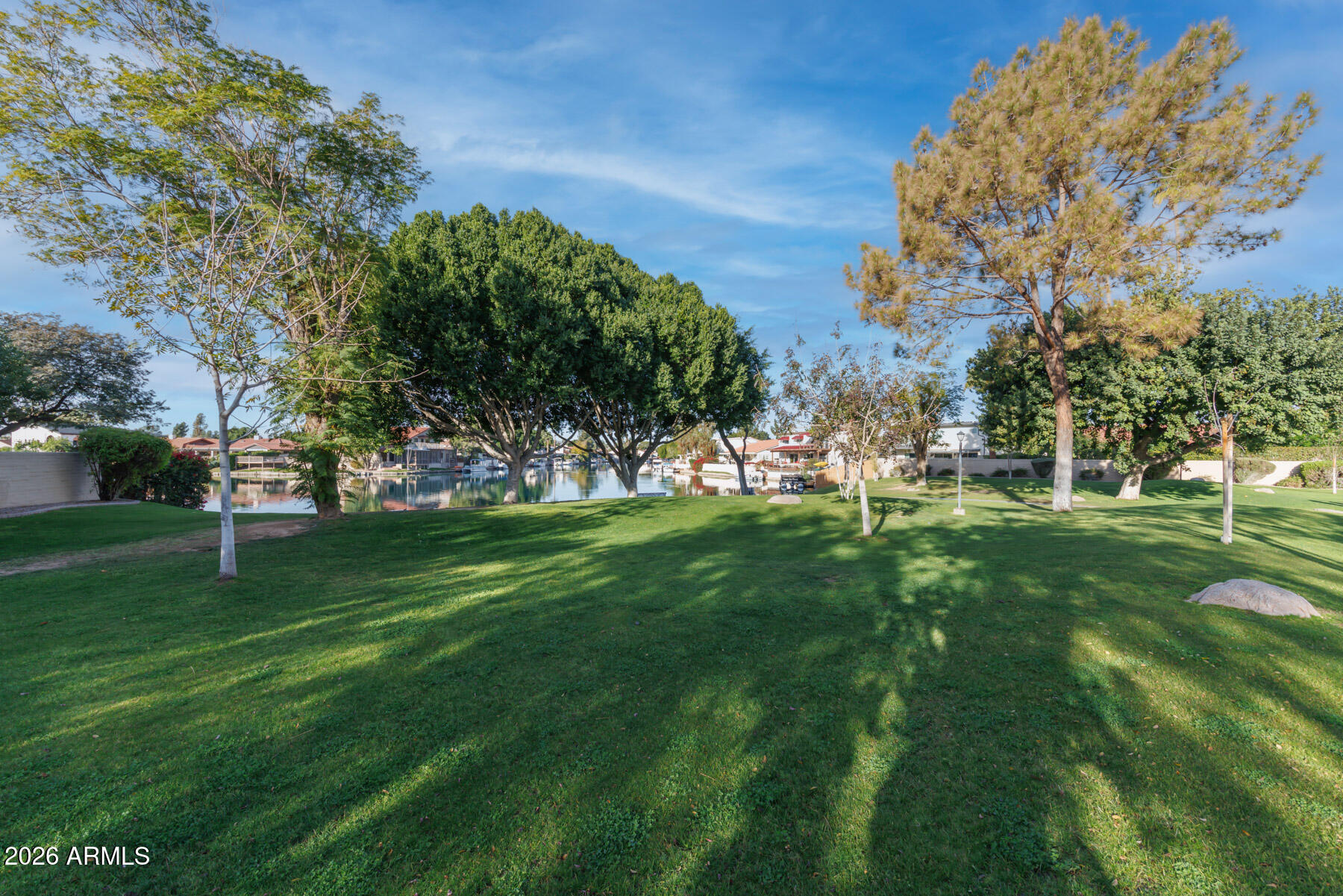 1506 E NORTHSHORE Drive