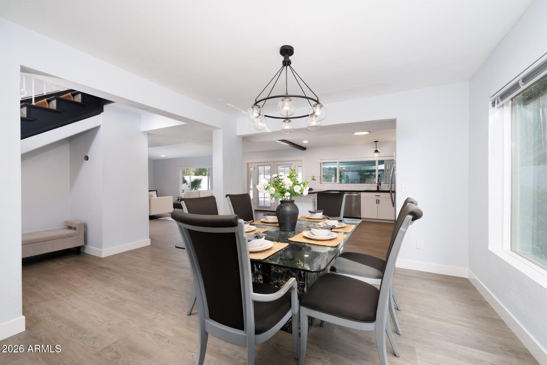 1506 E NORTHSHORE Drive