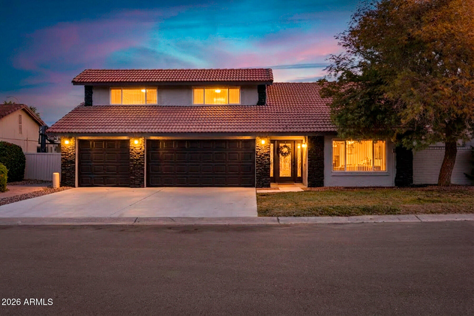 1506 E NORTHSHORE Drive