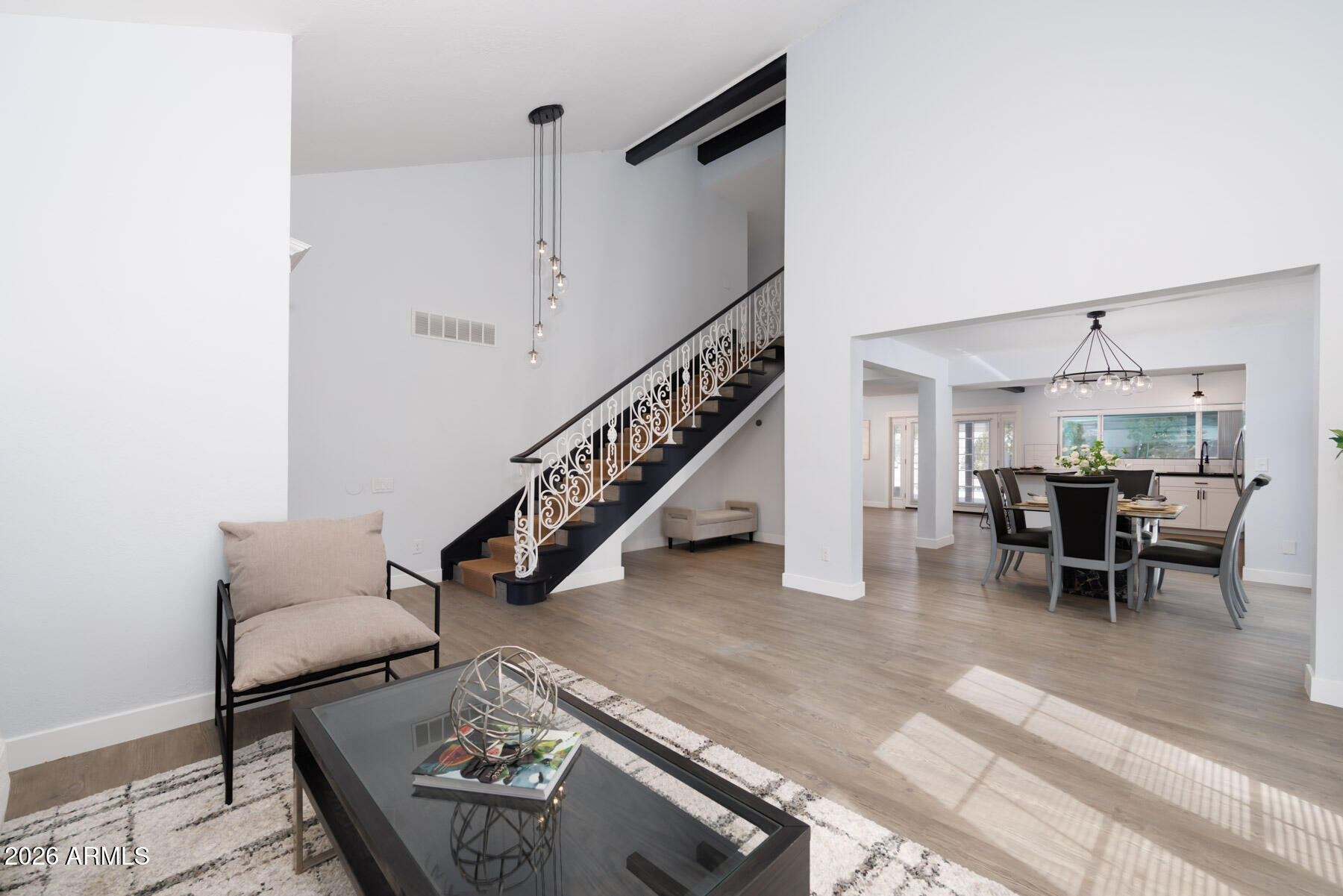 1506 E NORTHSHORE Drive