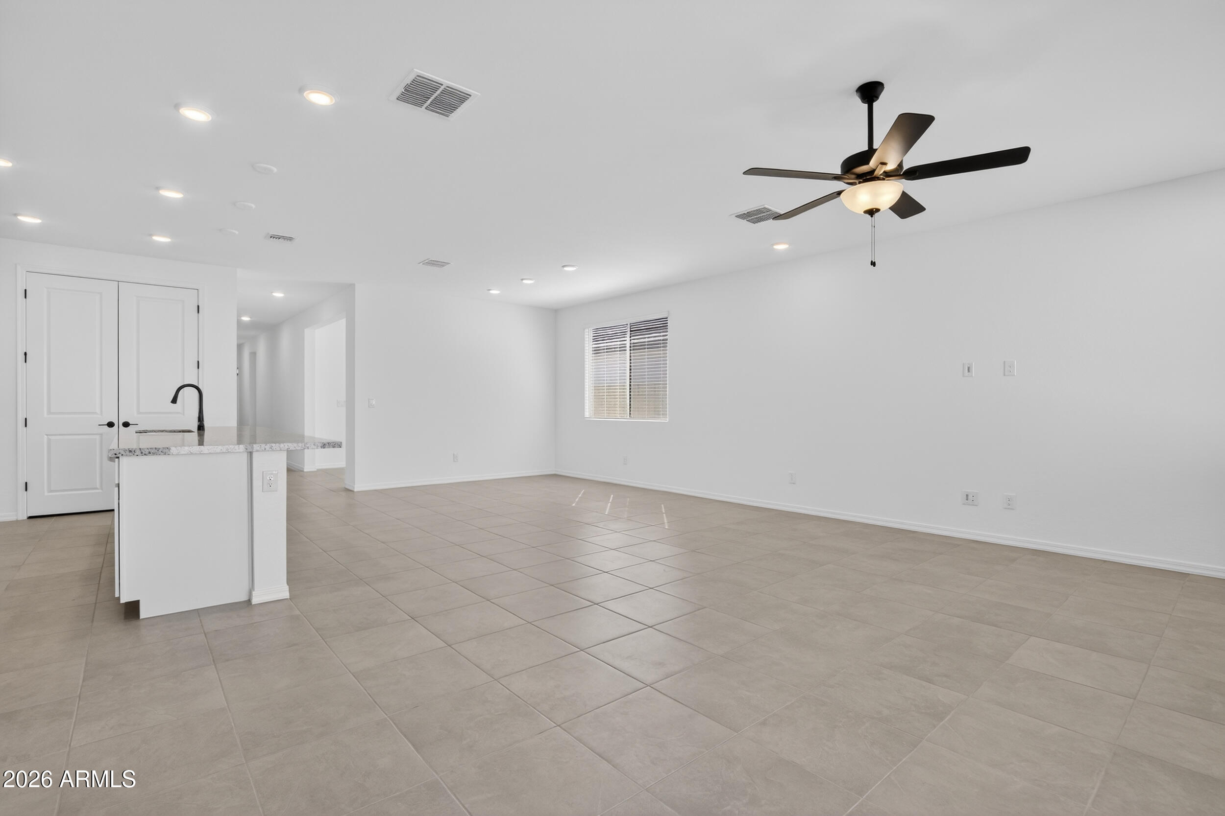 24244 W RAYMOND Street