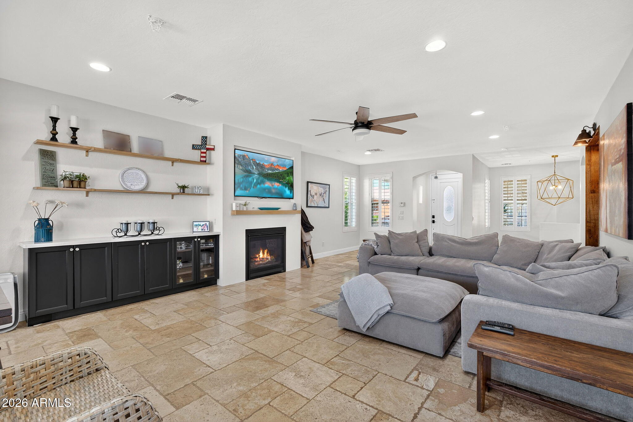 2860 E CAMELLIA Drive