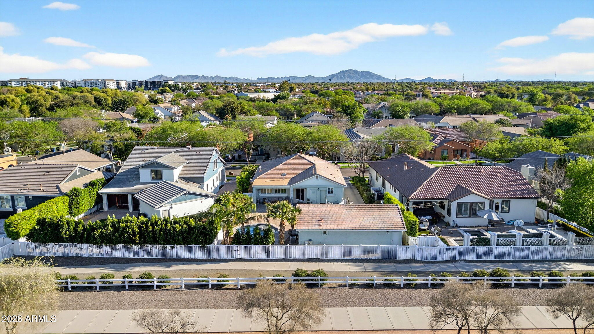2860 E CAMELLIA Drive