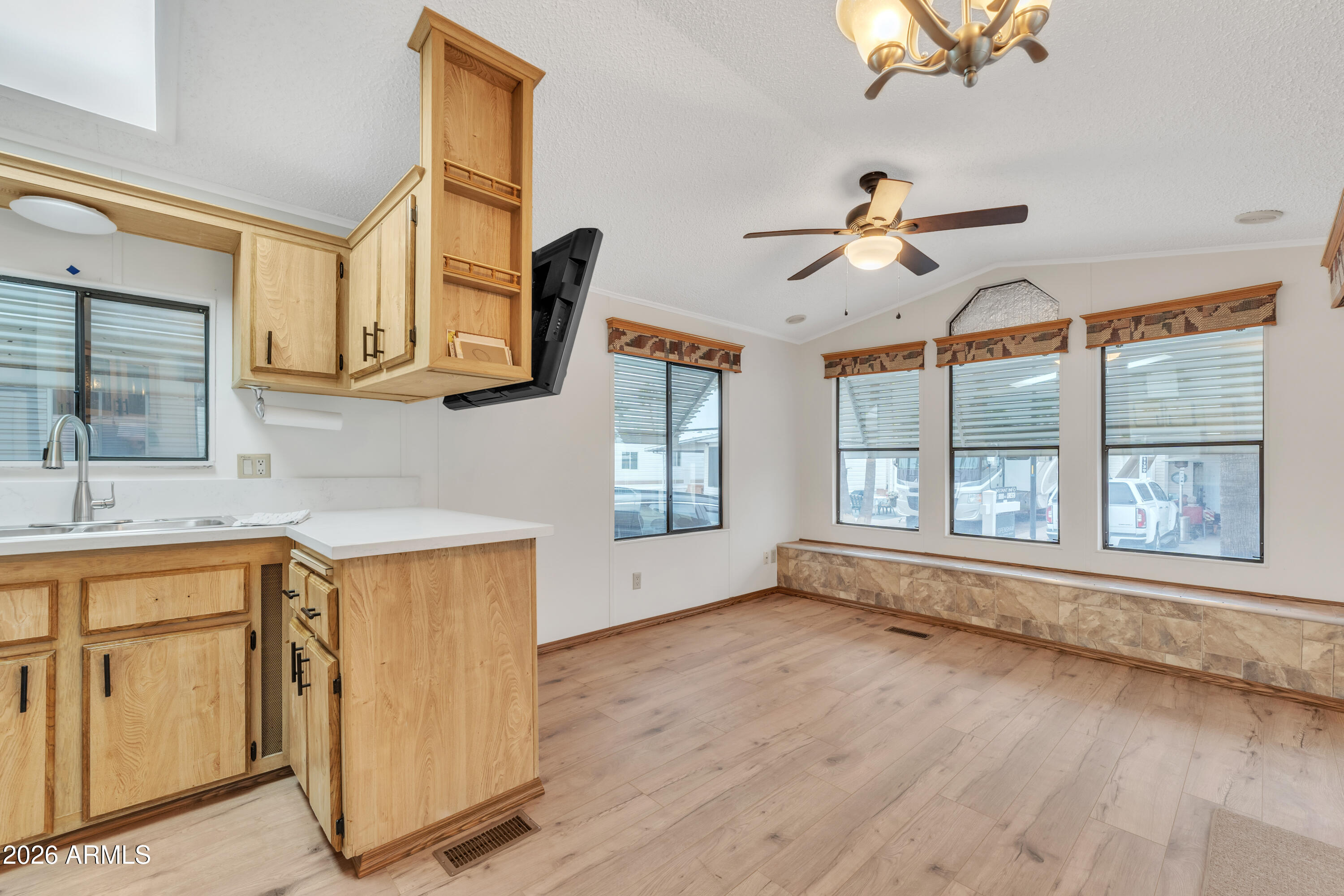 1152 S SIOUX Drive