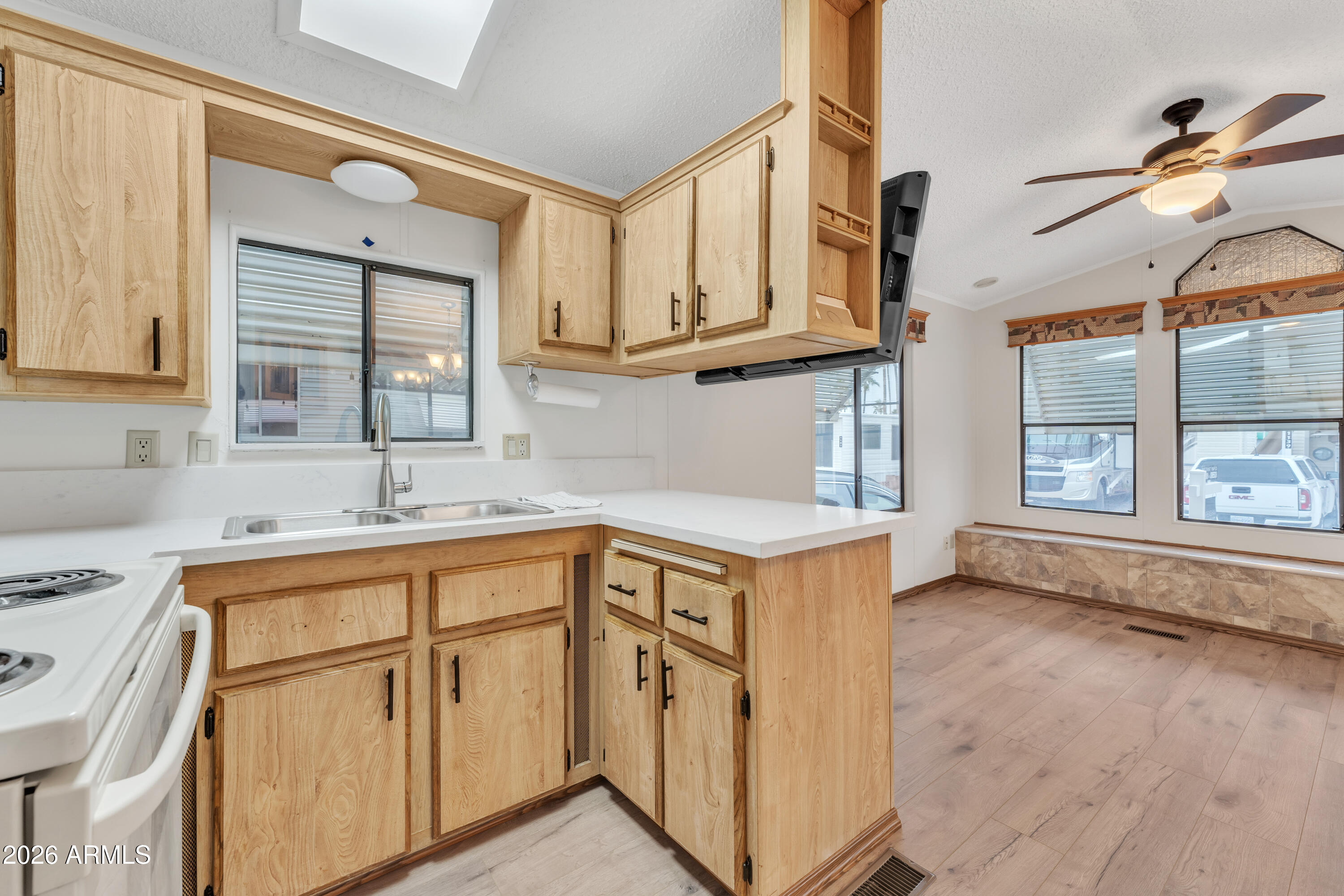 1152 S SIOUX Drive