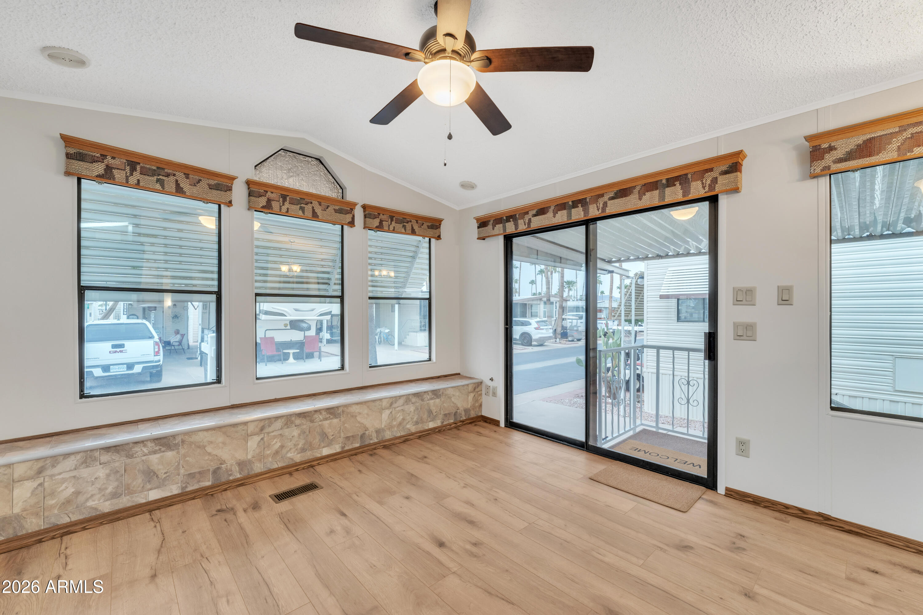 1152 S SIOUX Drive