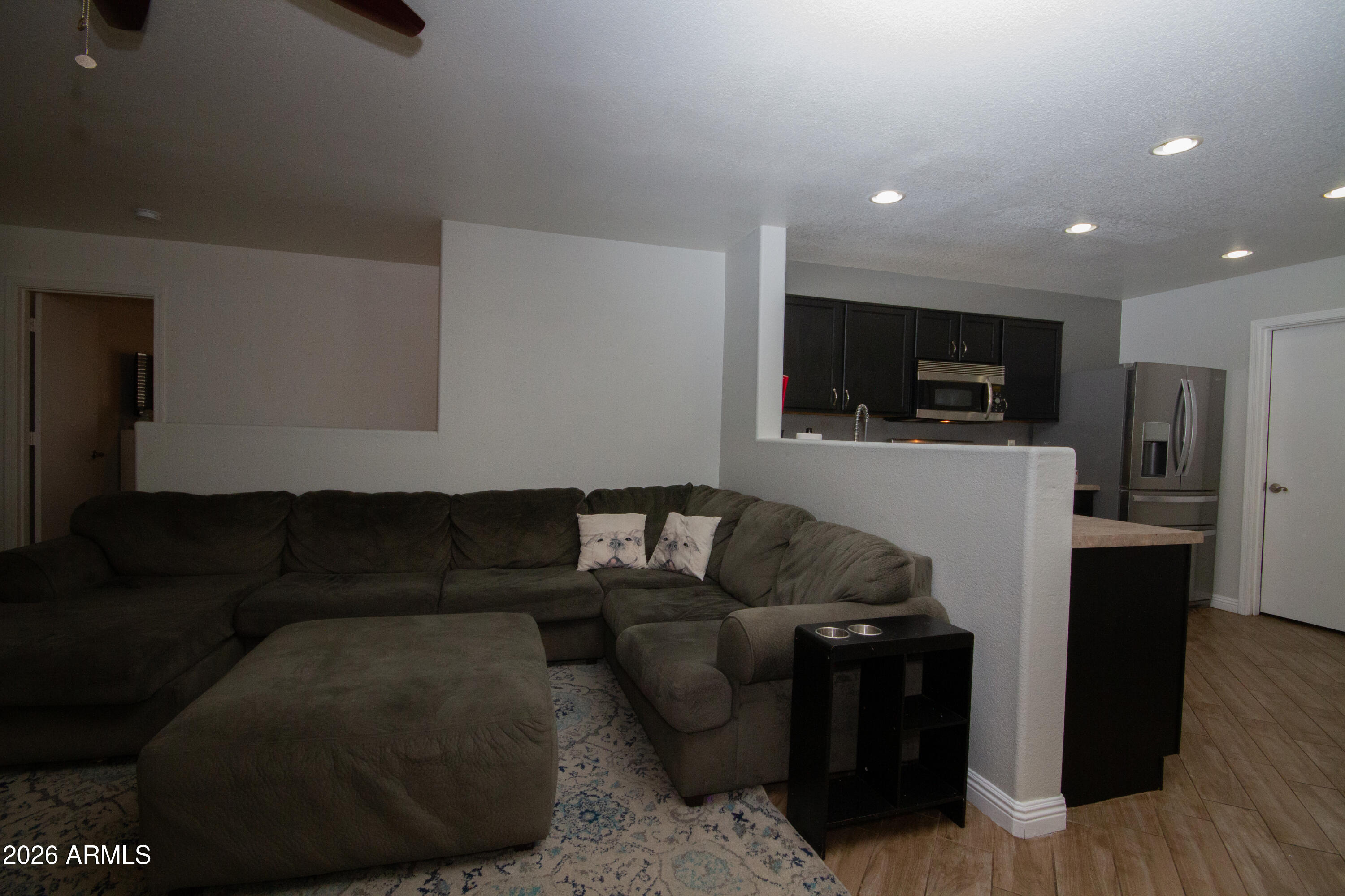 1204 E Silversmith Trail
