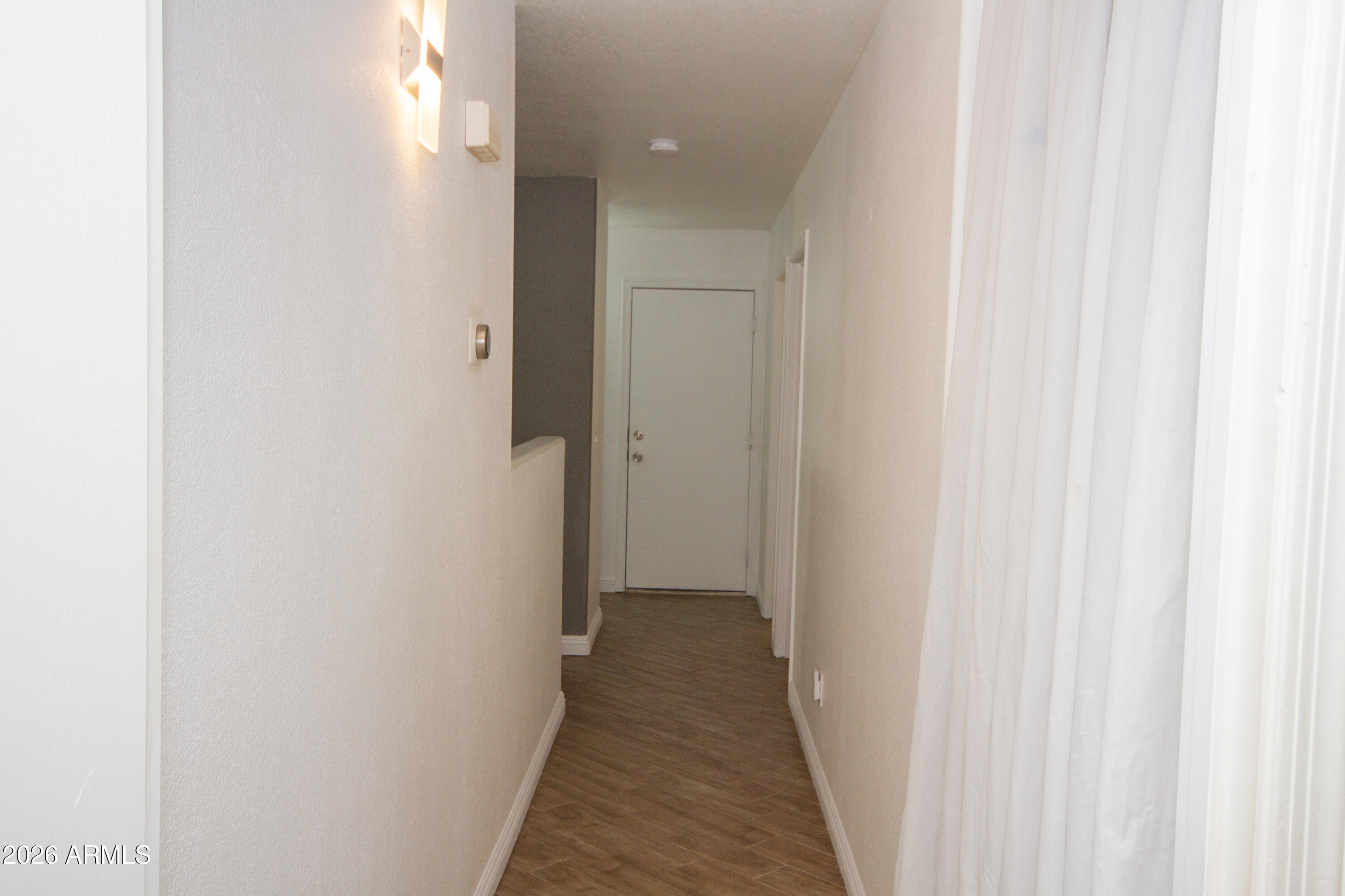 1204 E Silversmith Trail