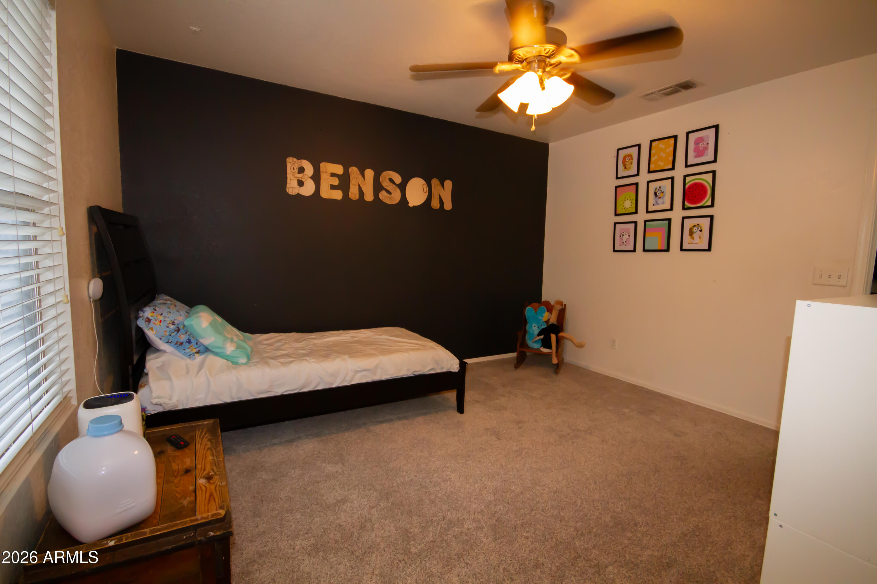 1204 E Silversmith Trail