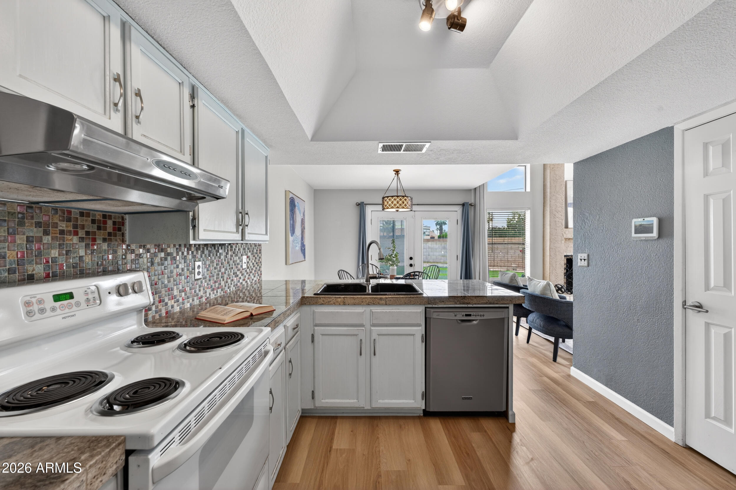 1753 E JACINTO Circle