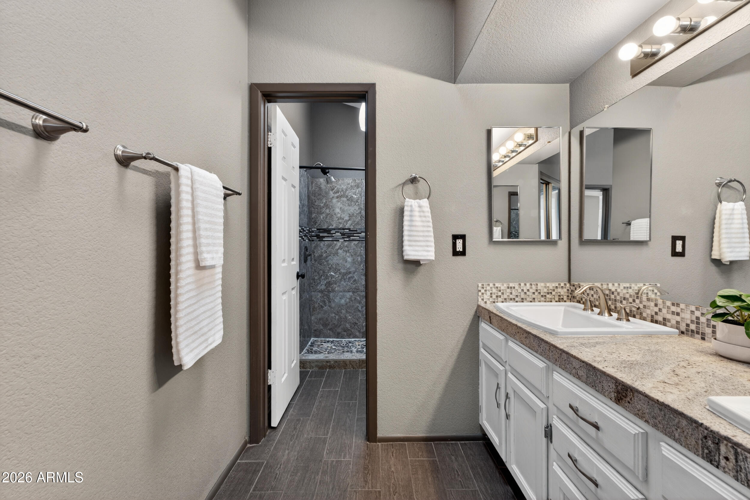 1753 E JACINTO Circle