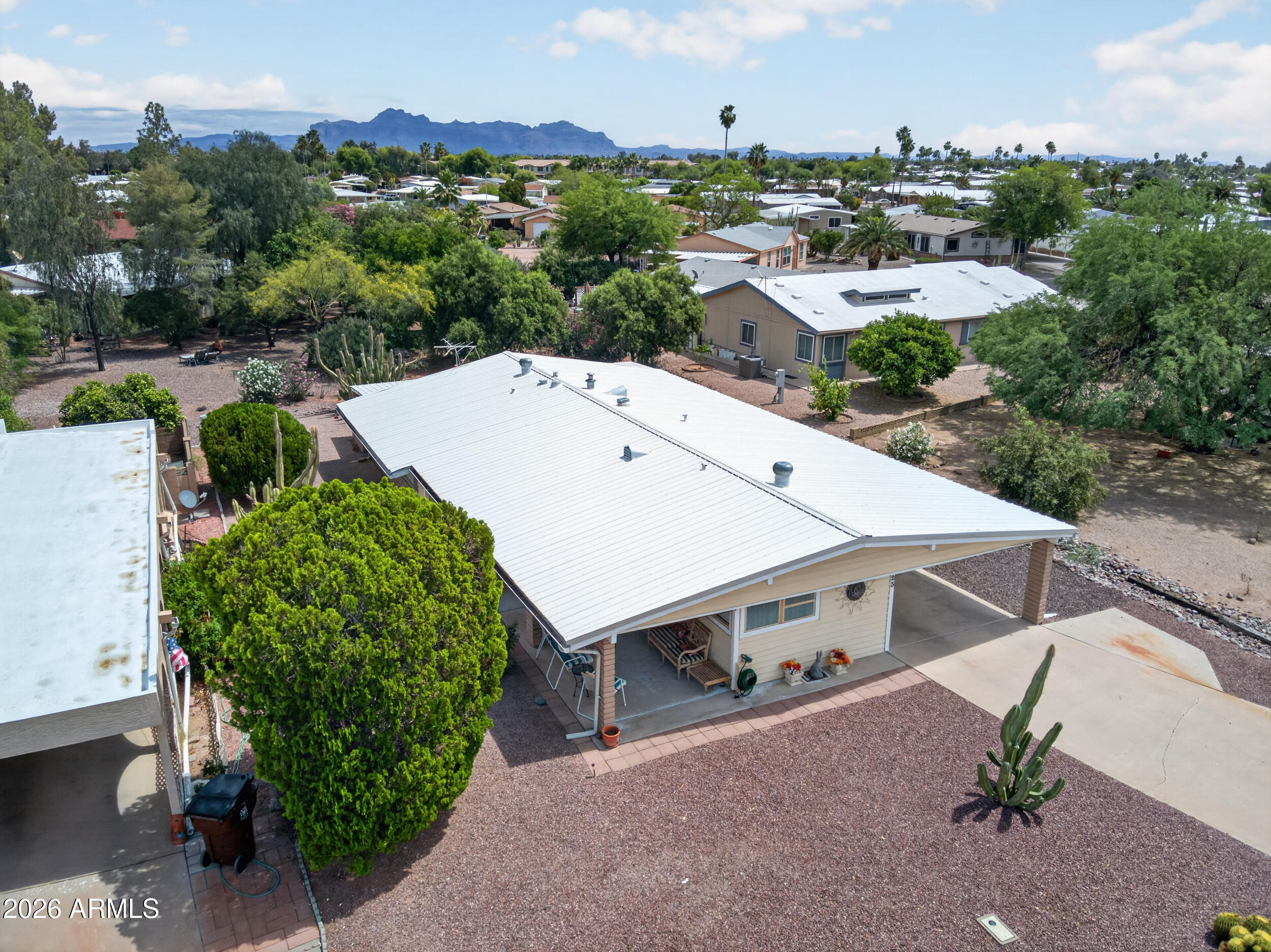 523 S PARK VIEW Circle