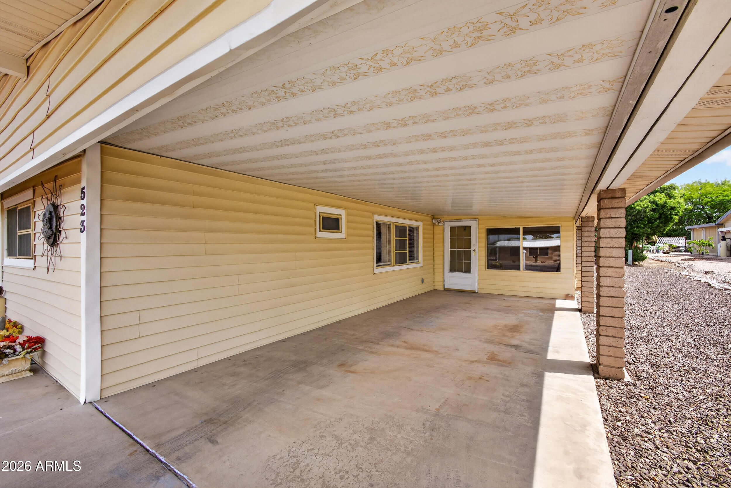 523 S PARK VIEW Circle