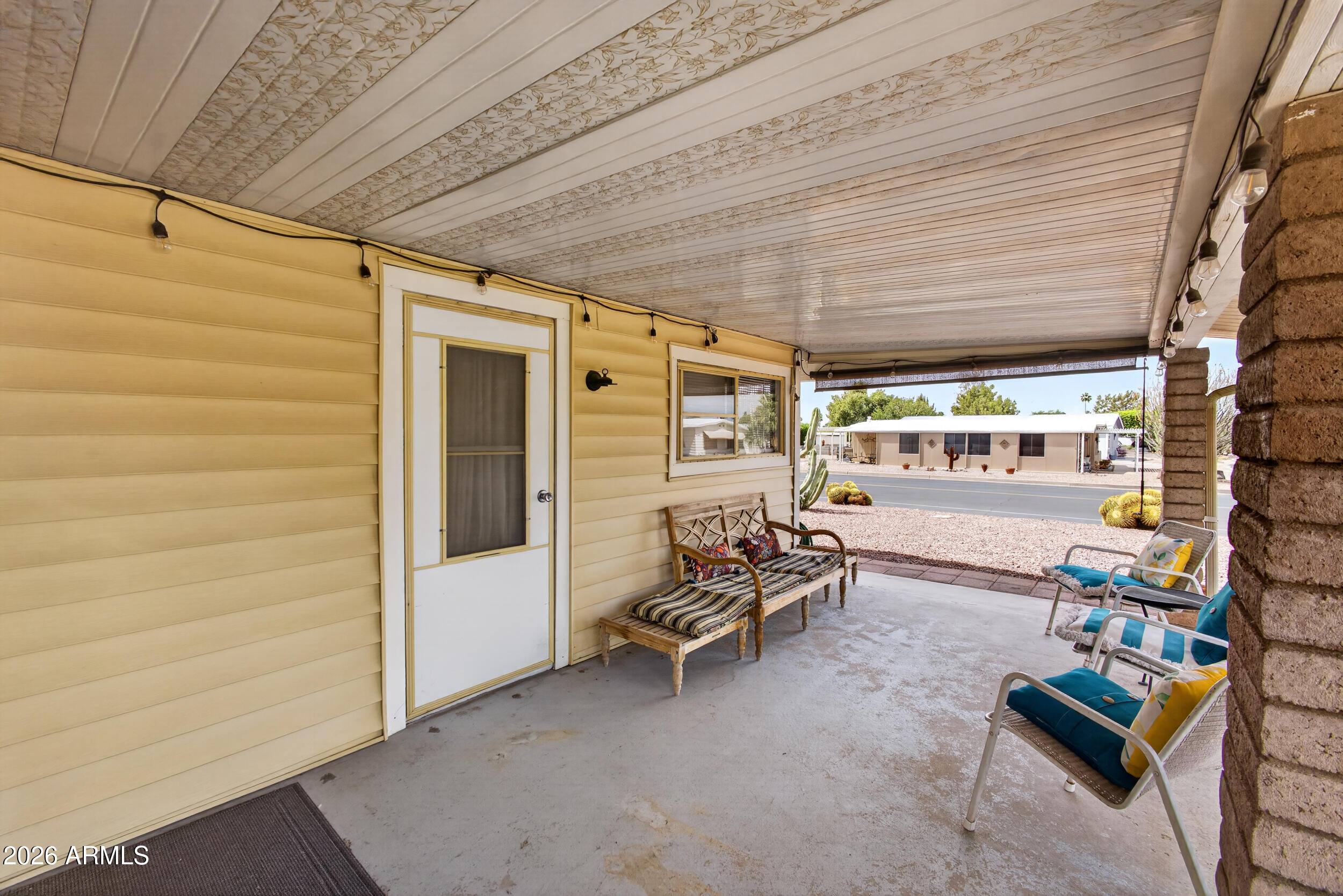 523 S PARK VIEW Circle