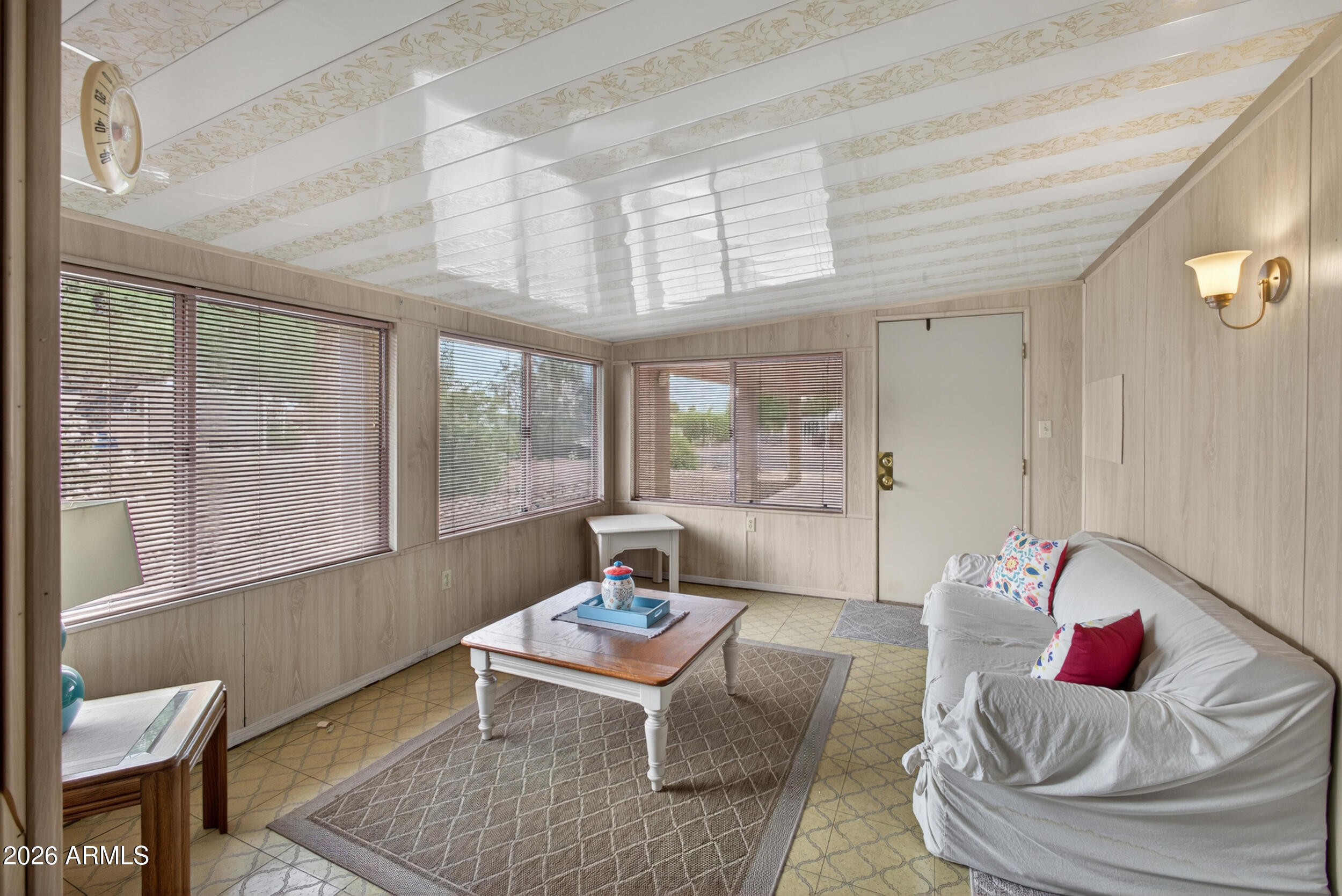 523 S PARK VIEW Circle