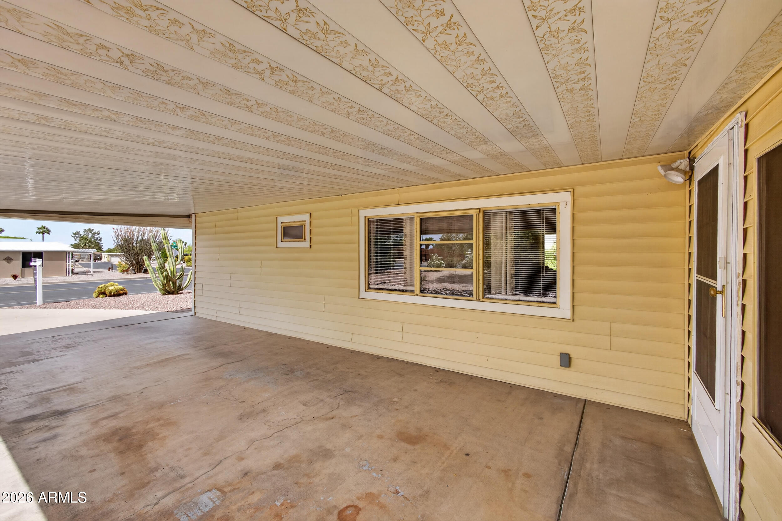 523 S PARK VIEW Circle