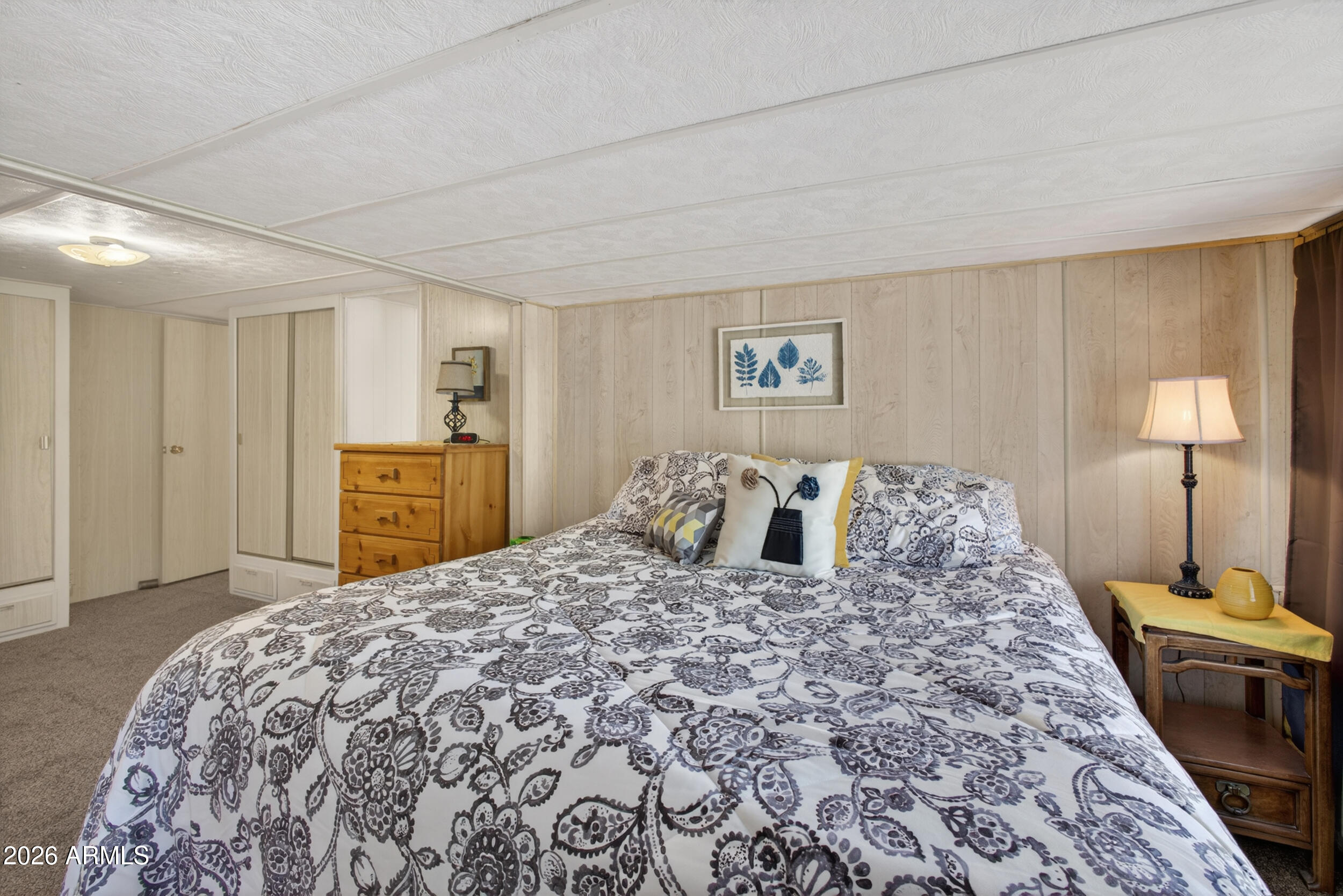 523 S PARK VIEW Circle